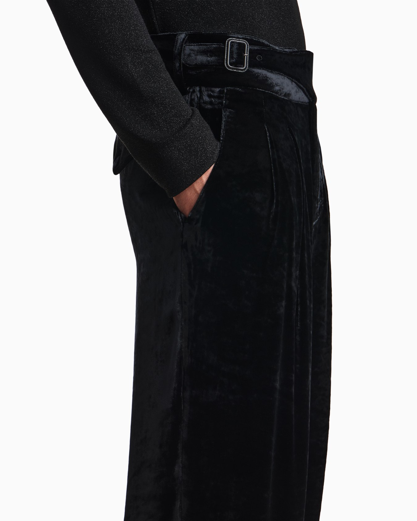 Dappled-effect velvet trousers with pleats Slide 4