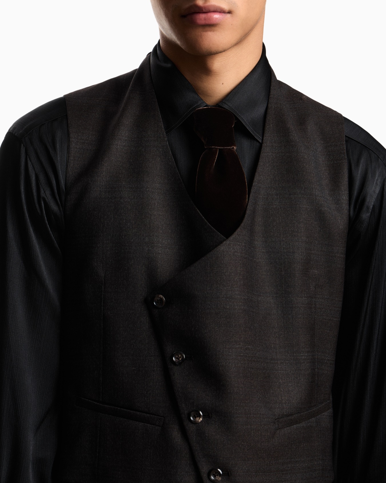 Waistcoat in Prince of Wales check super 130s wool Slide 3