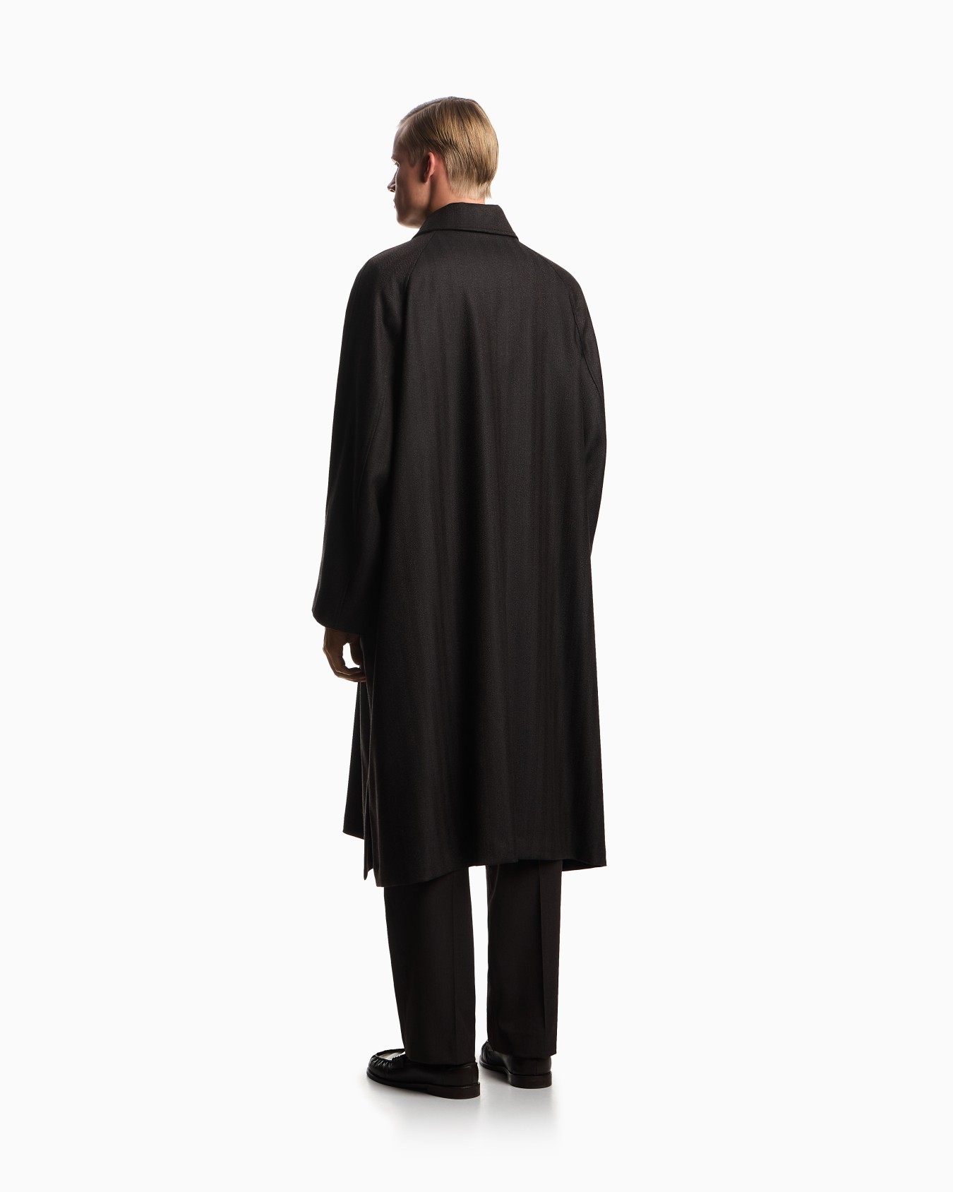 Compact wool coat with a chevron motif Slide 2