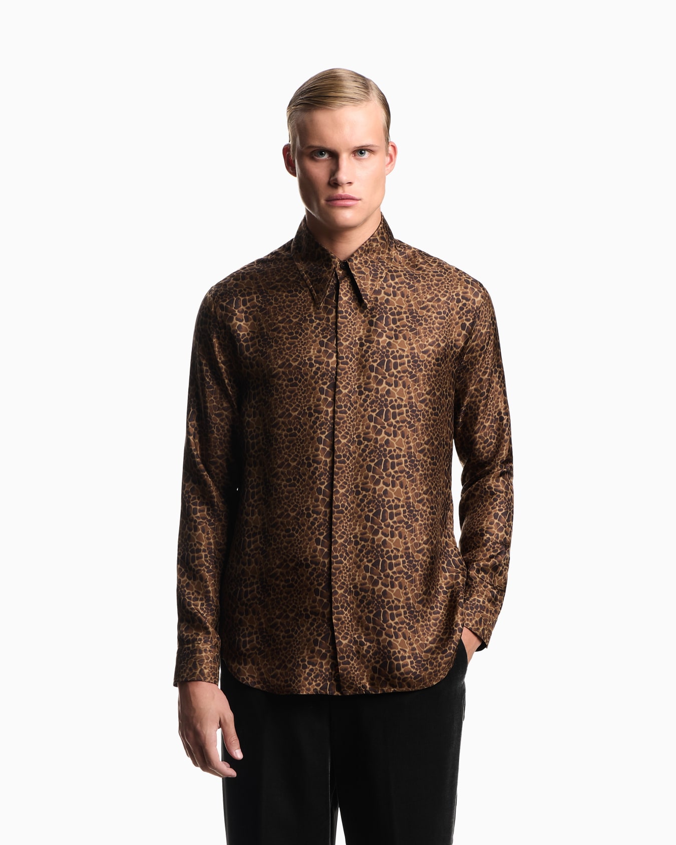 Animal-print silk shirt Slide 3