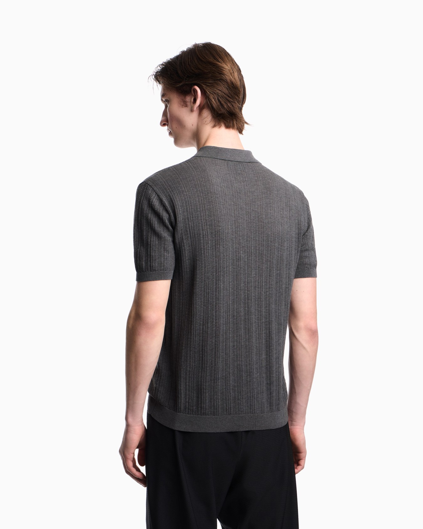 Vertical tuck-stitch jumper with polo-shirt collar Slide 2
