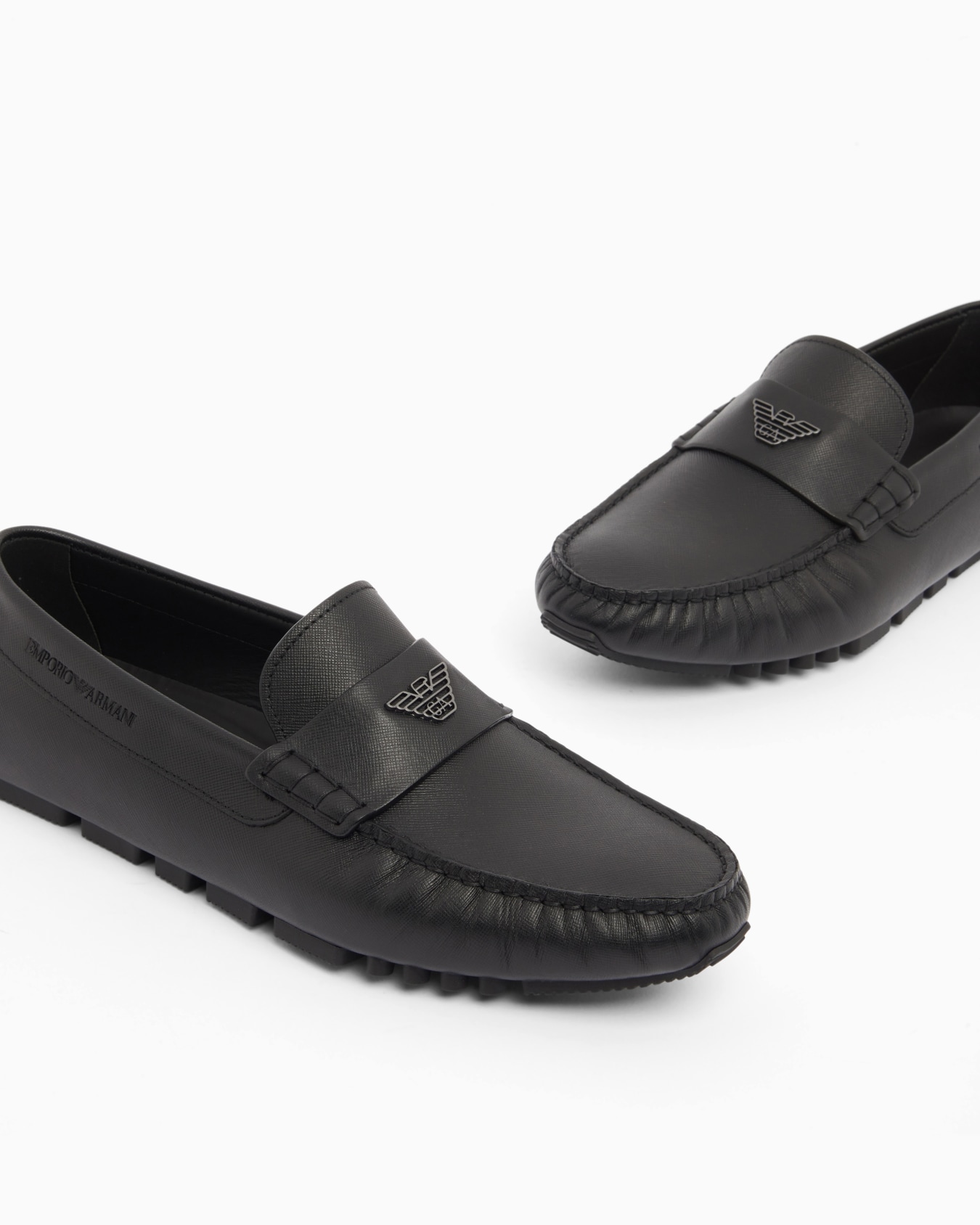 Saffiano leather driving loafers Slide 4
