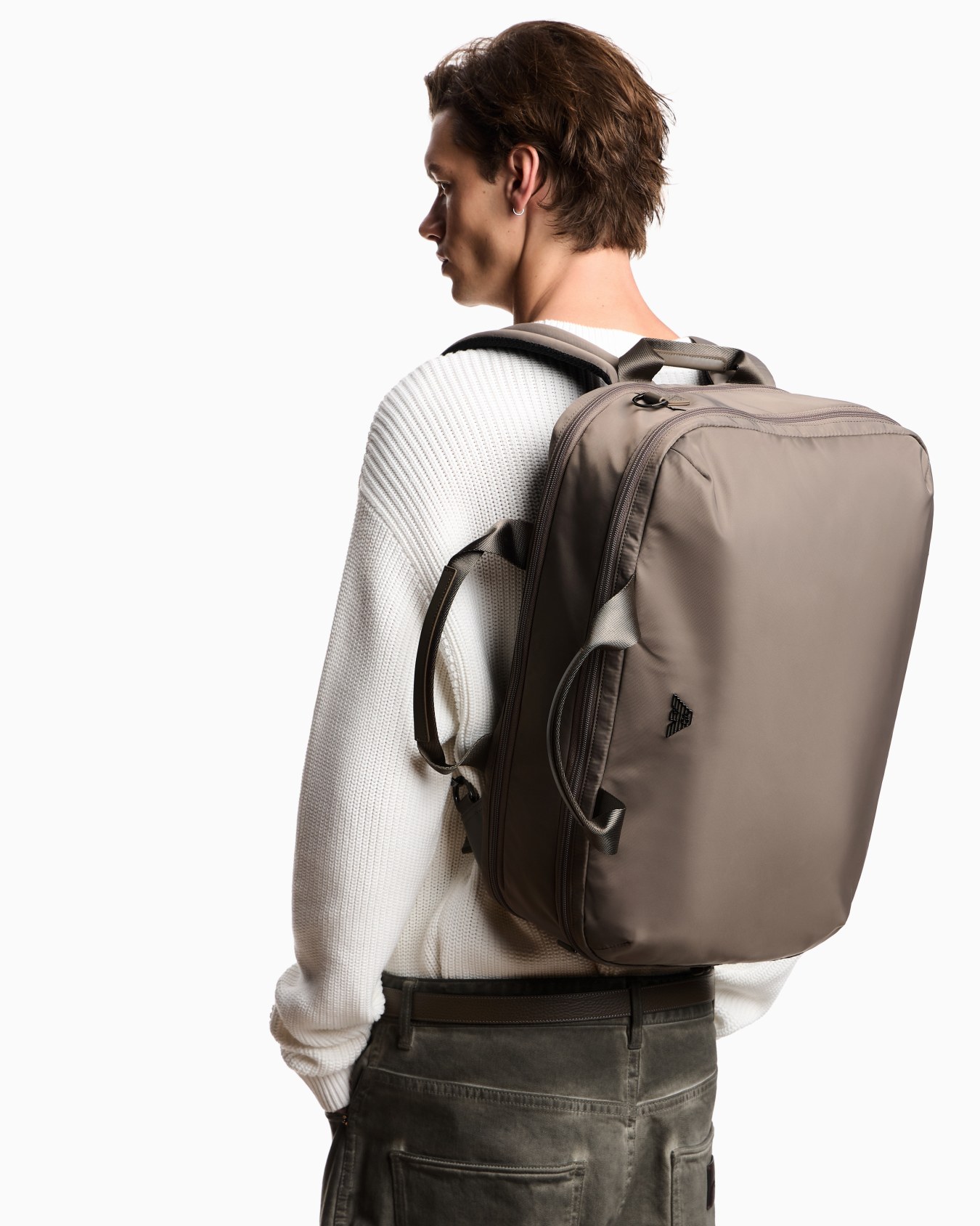 Travel & Luggage Slide 6