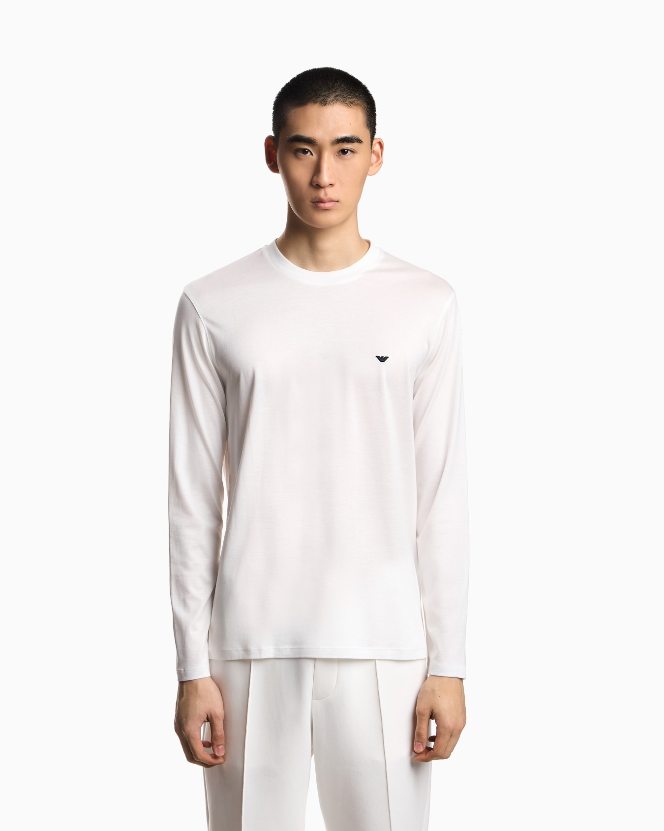 Pullover aus einer Lyocell-Jersey-Mischung mit Adler-Stickerei in Relief-Optik Folie 3