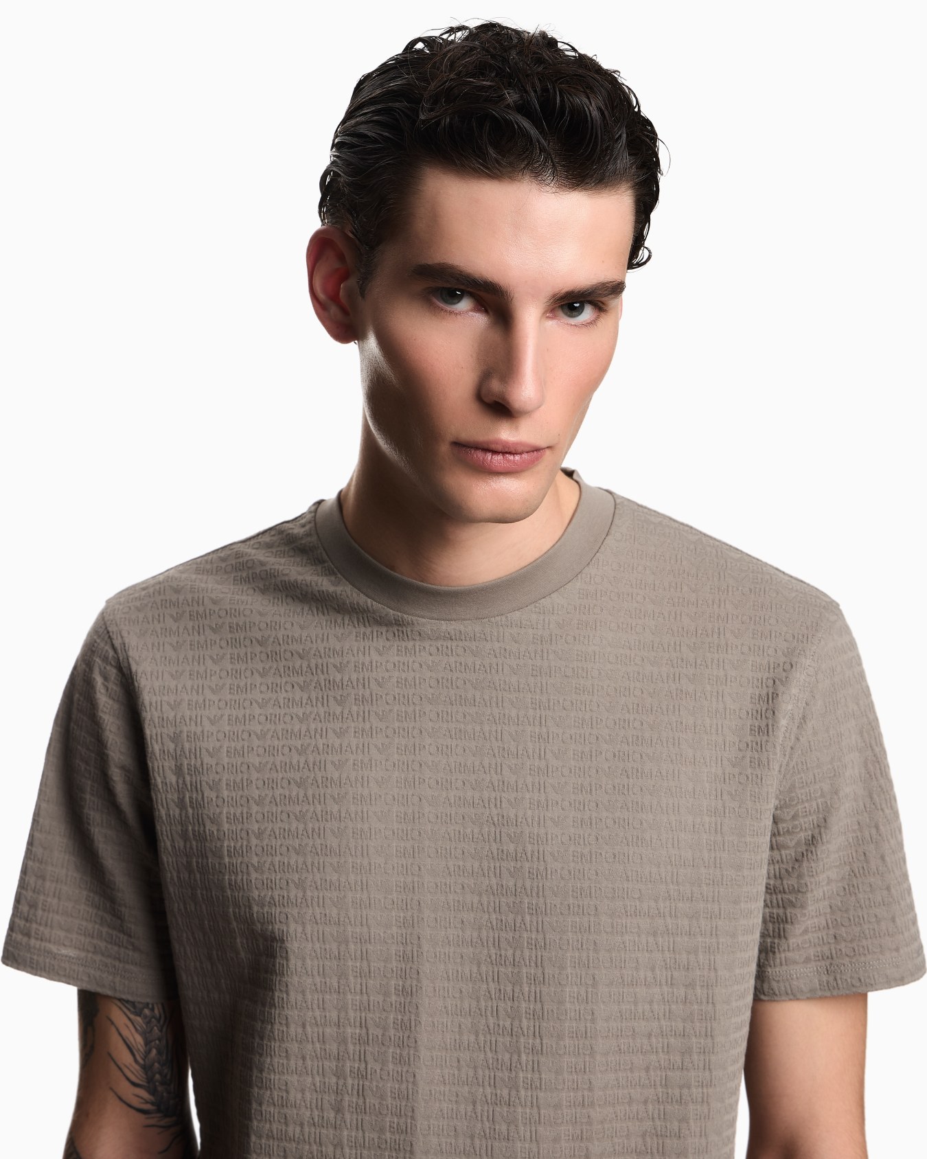 Jersey T-shirt with all-over jacquard lettering Slide 4