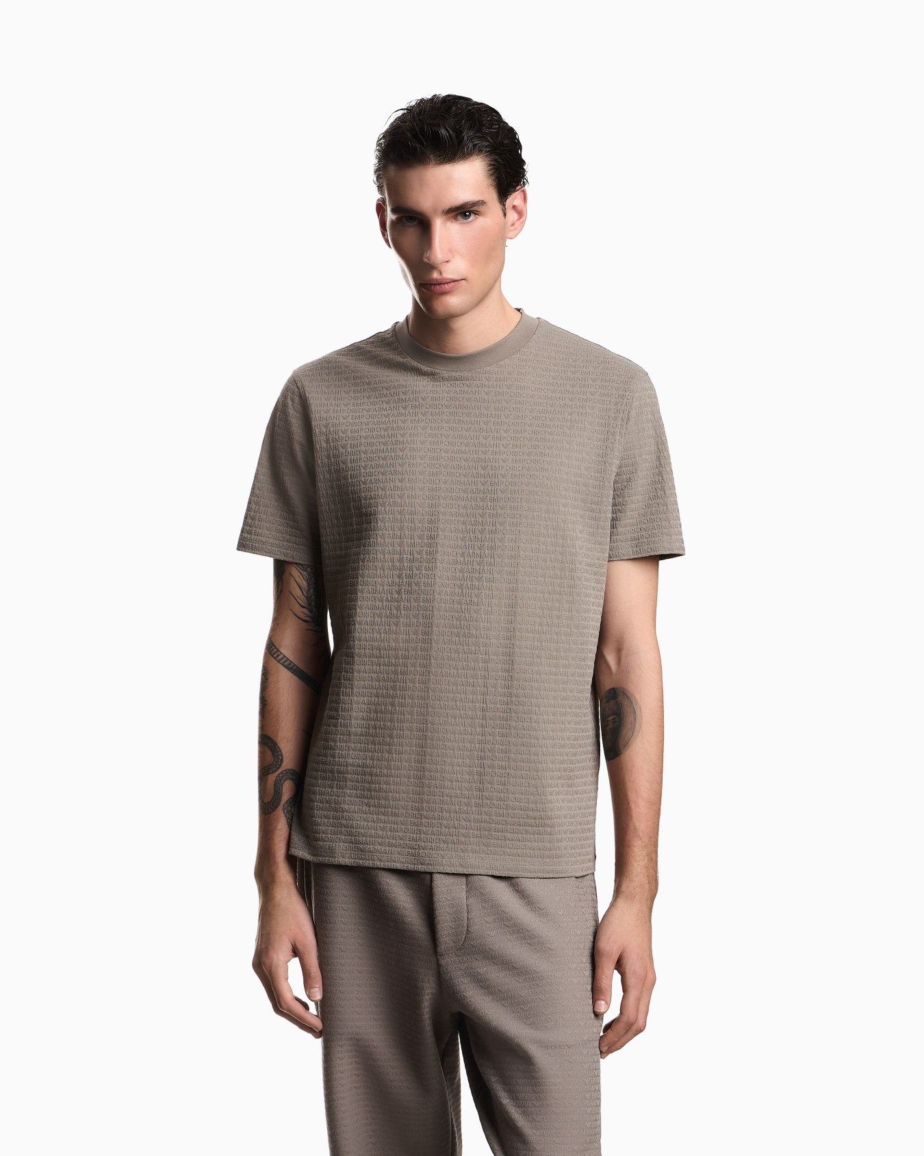 Jersey T-shirt with all-over jacquard lettering Slide 3