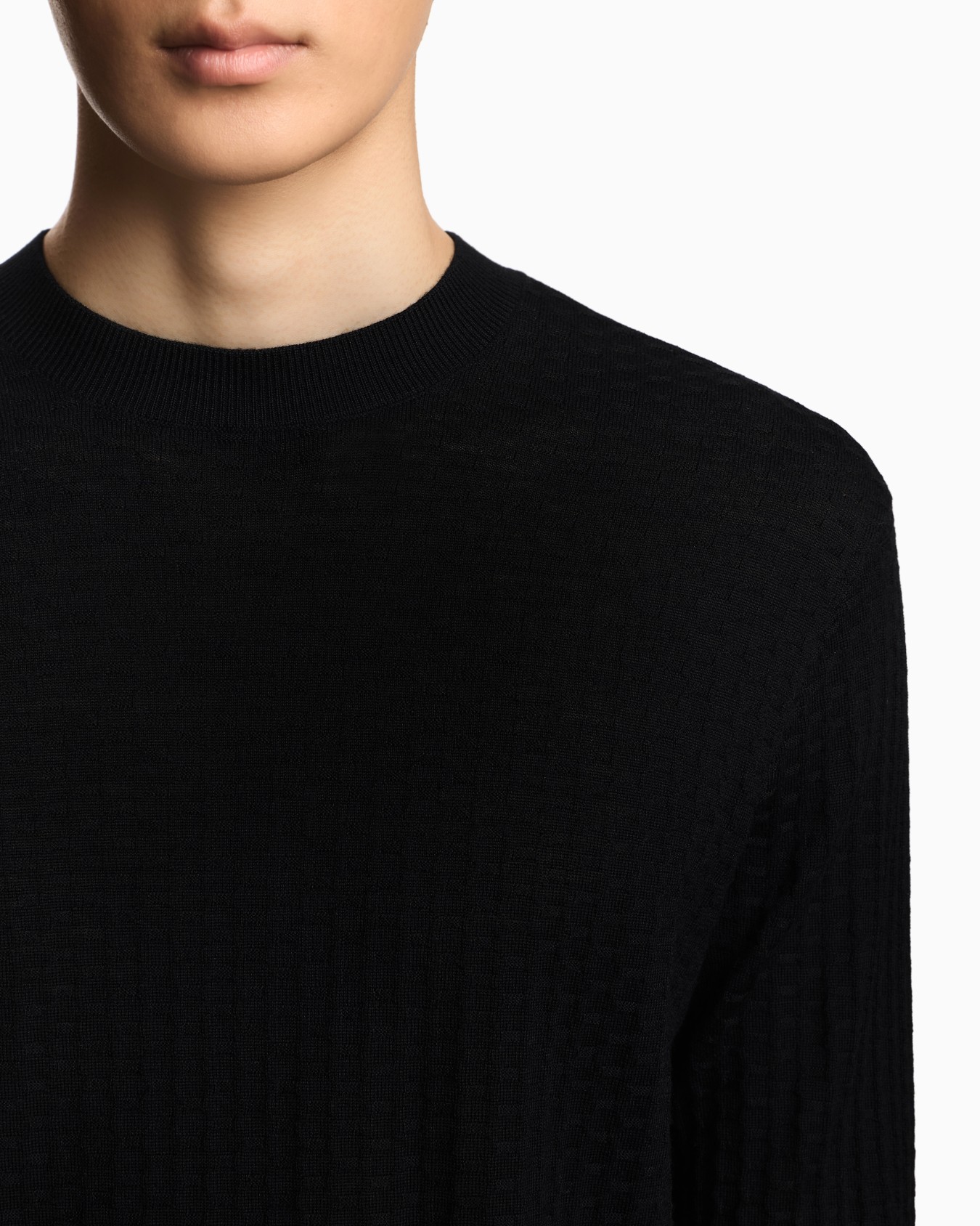 Textured virgin wool jumper Slide 4