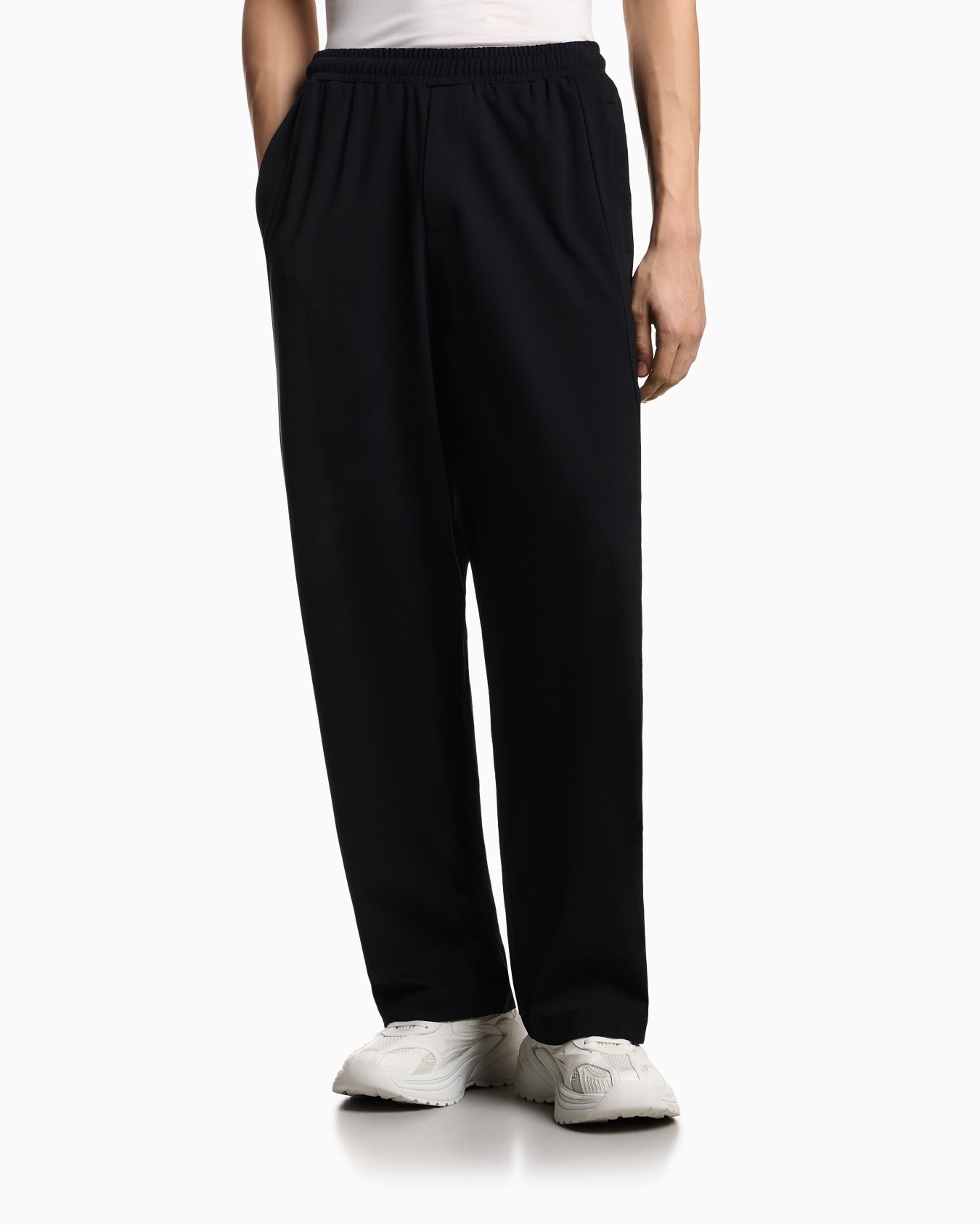 Jersey trousers with an elasticated waist Slide 3