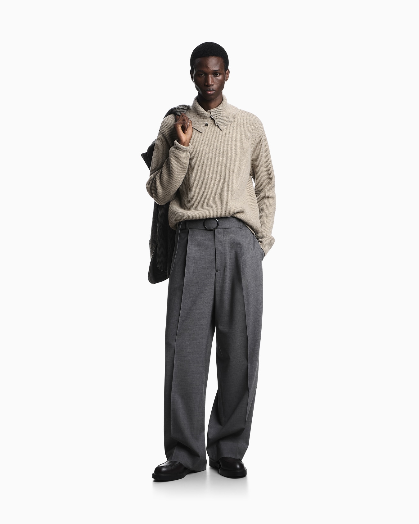 Trousers with pleats and belt in stretch wool canvas Slide 2