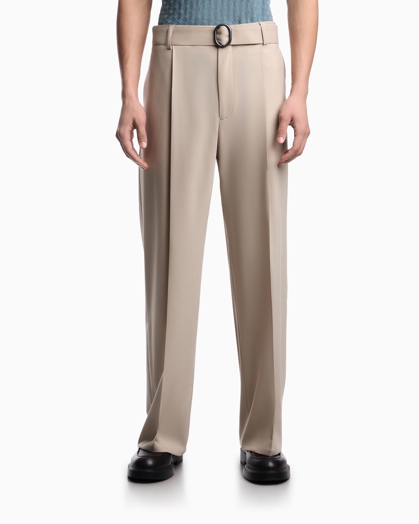 Trousers with pleats and belt in stretch wool canvas Slide 3