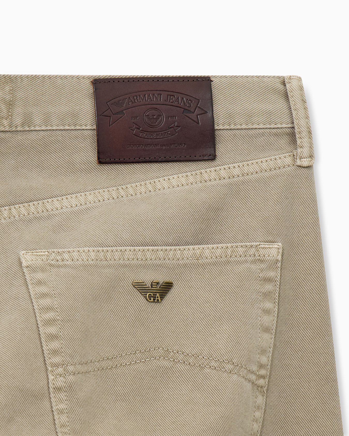 5-pocket trousers regular fit in garment-dyed brushed cotton Slide 2