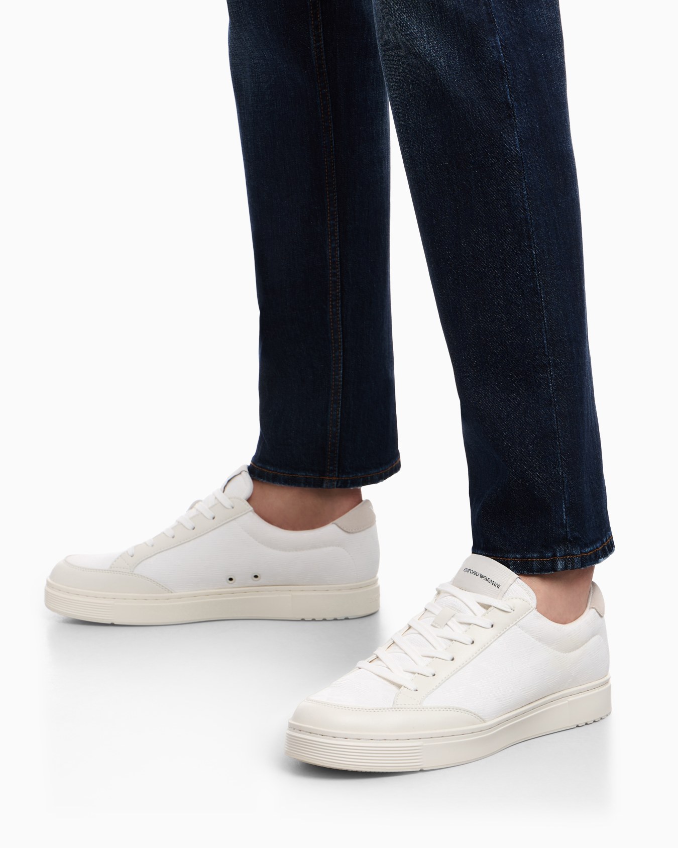 Jacquard sneakers with an all-over eagle Slide 6