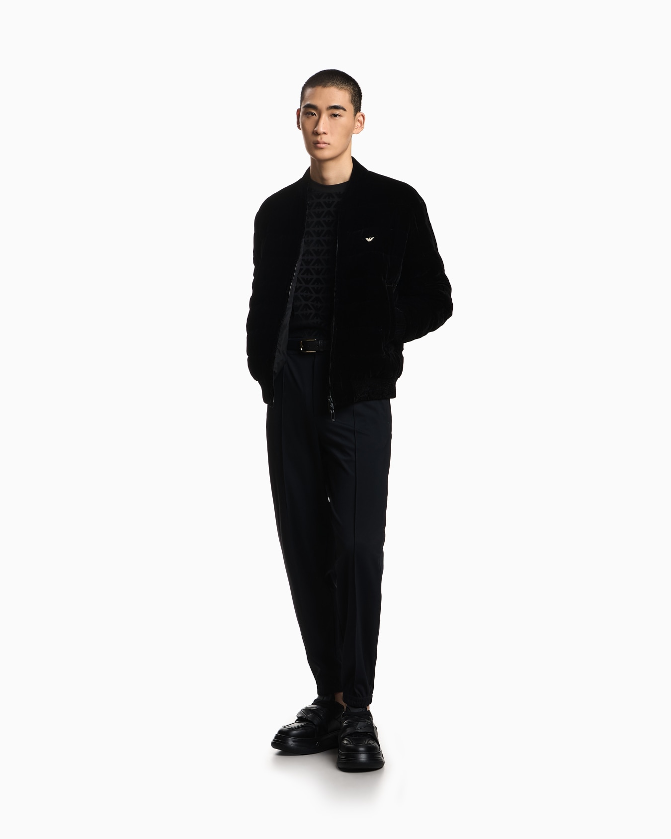 Pantalones de nailon elástico con bajo elástico Diapositiva 1