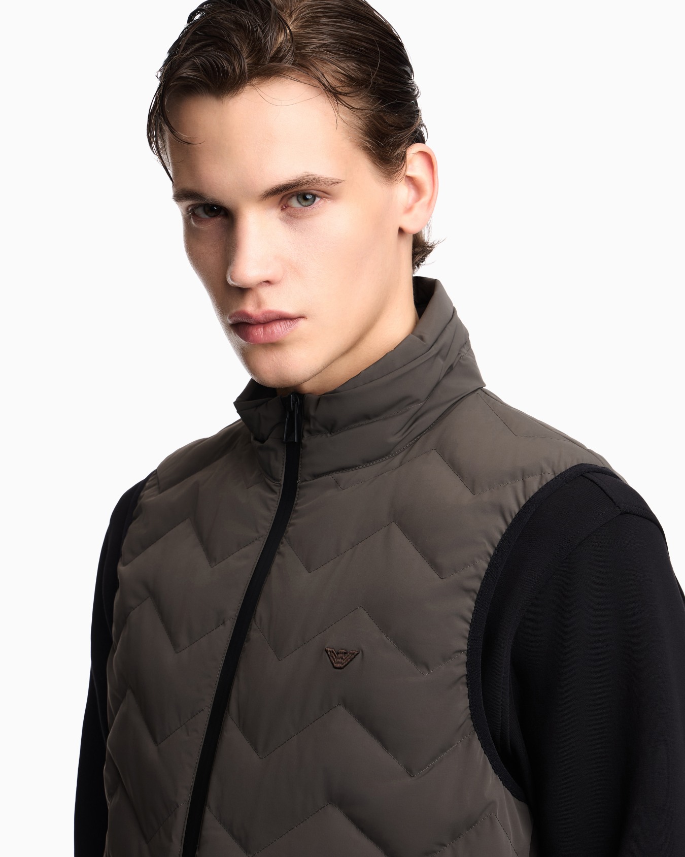 Doudoune sans manches matelassée en nylon élasthanne déperlant à chevrons  Diapositive 4