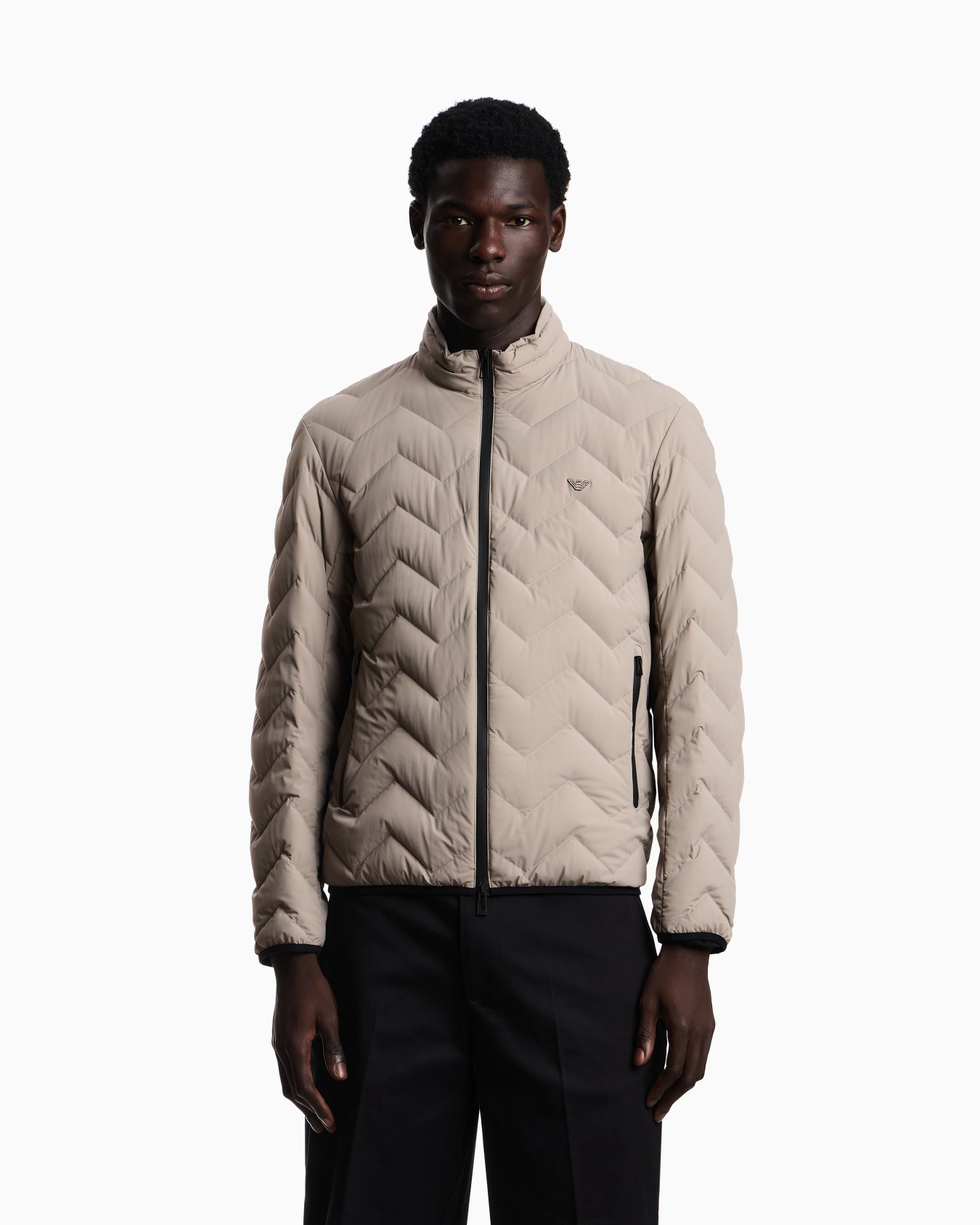 Water repellent chevron quilted down jacket in nylon spandex Slide 3