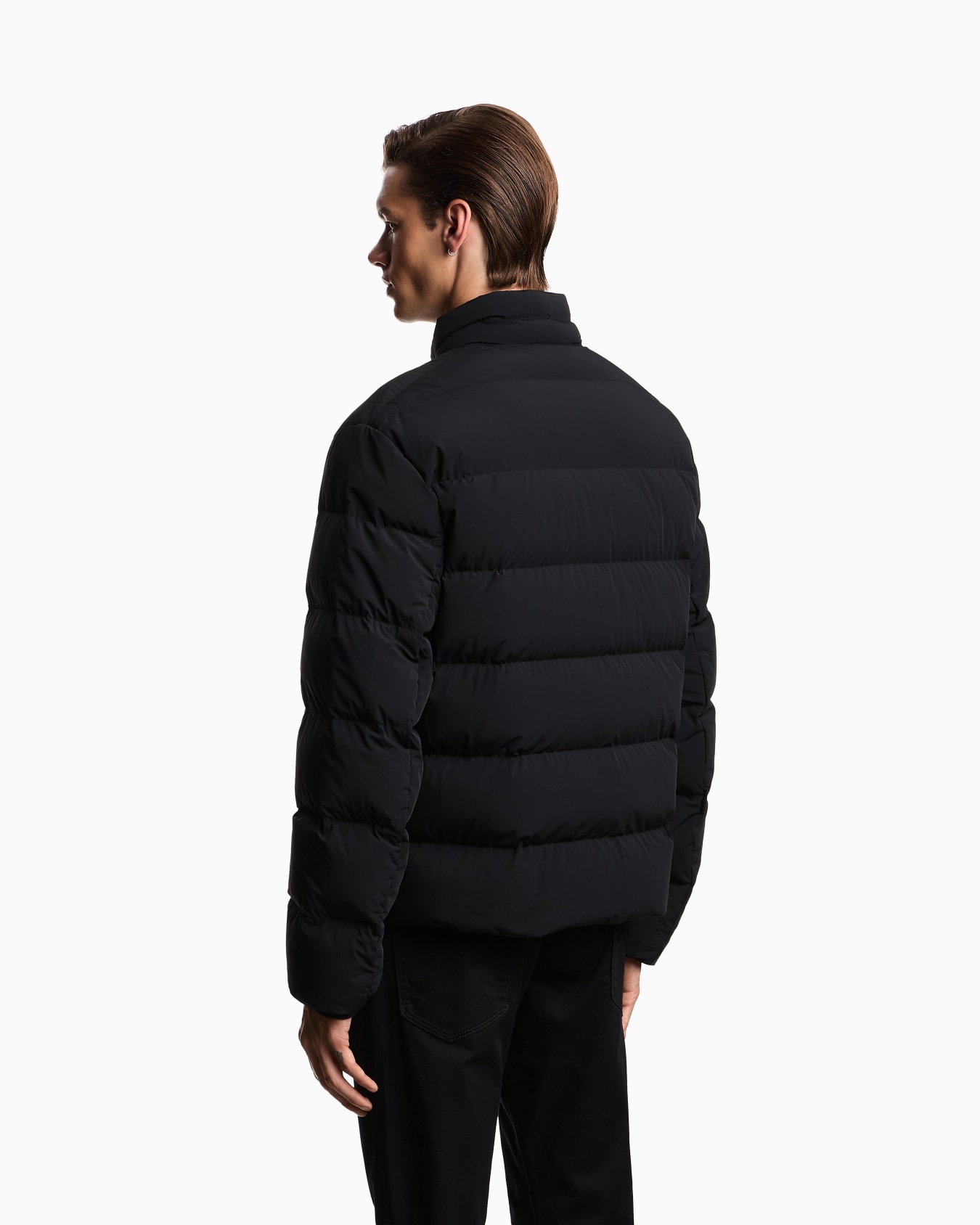 Water-repellent quilted nylon spandex down jacket  Slide 5