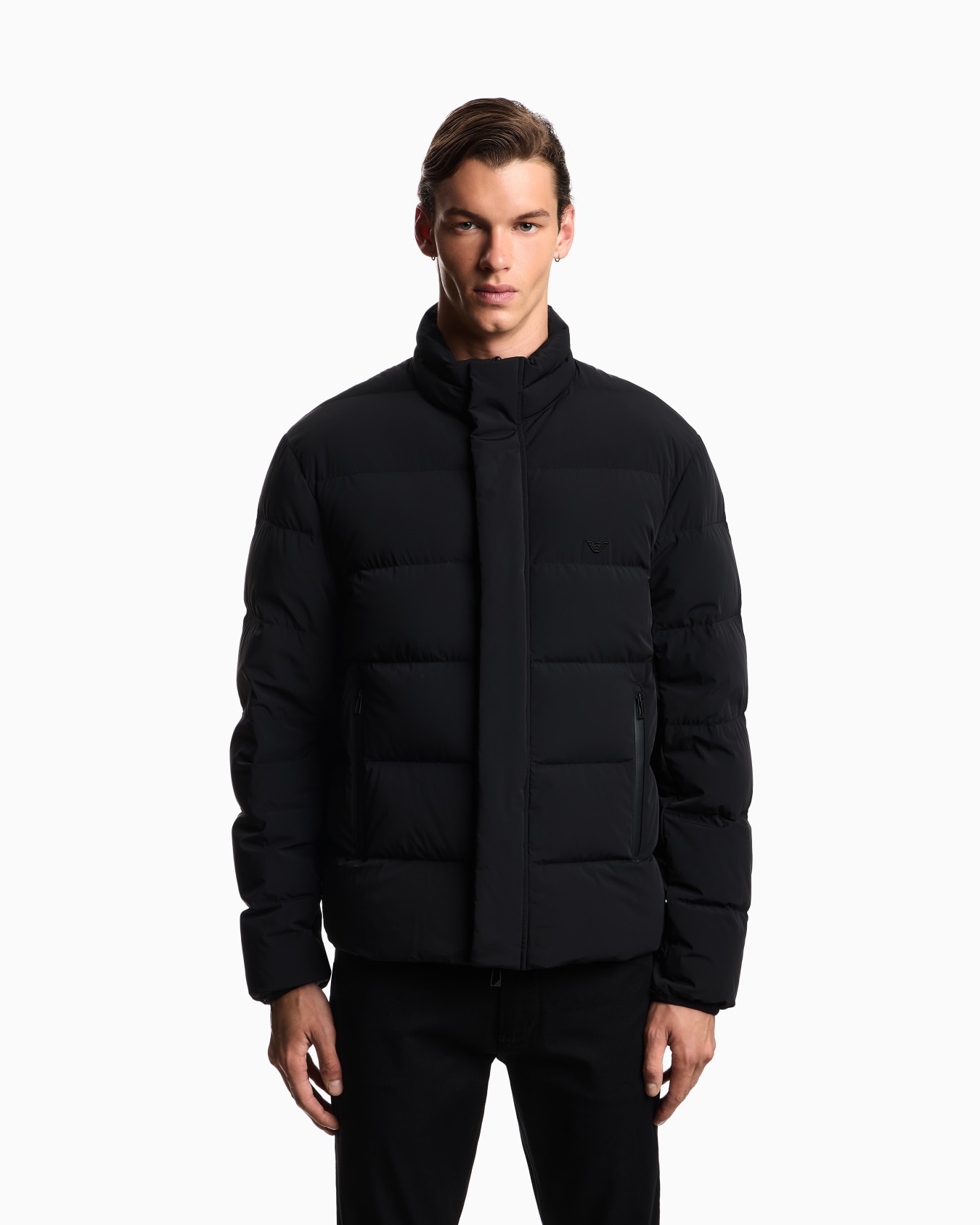 Water-repellent quilted nylon spandex down jacket  Slide 3