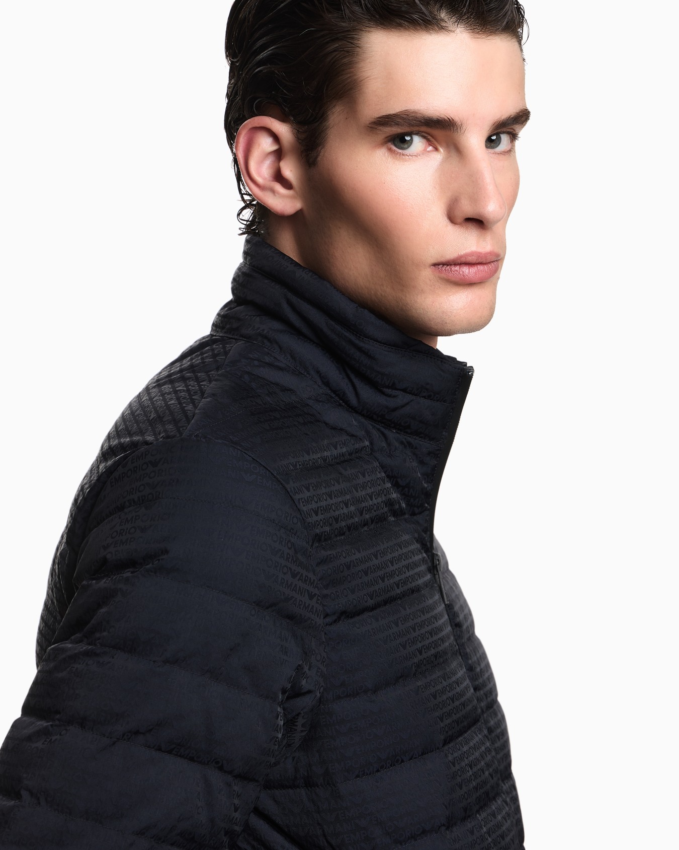 Piumino water repellent in nylon trapuntato logo lettering jacquard Slide 4