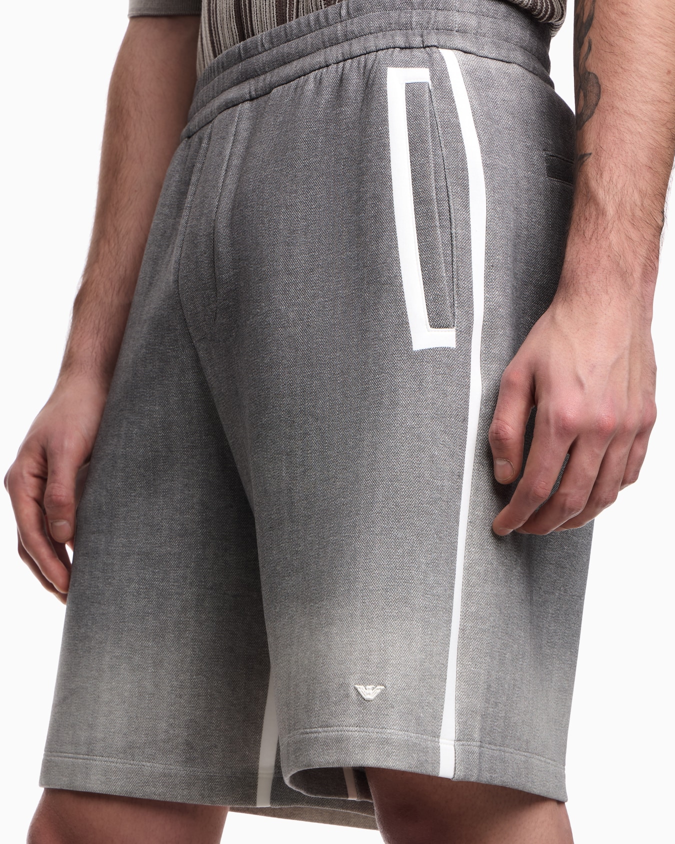 Double-jersey gradient Bermuda shorts Slide 4