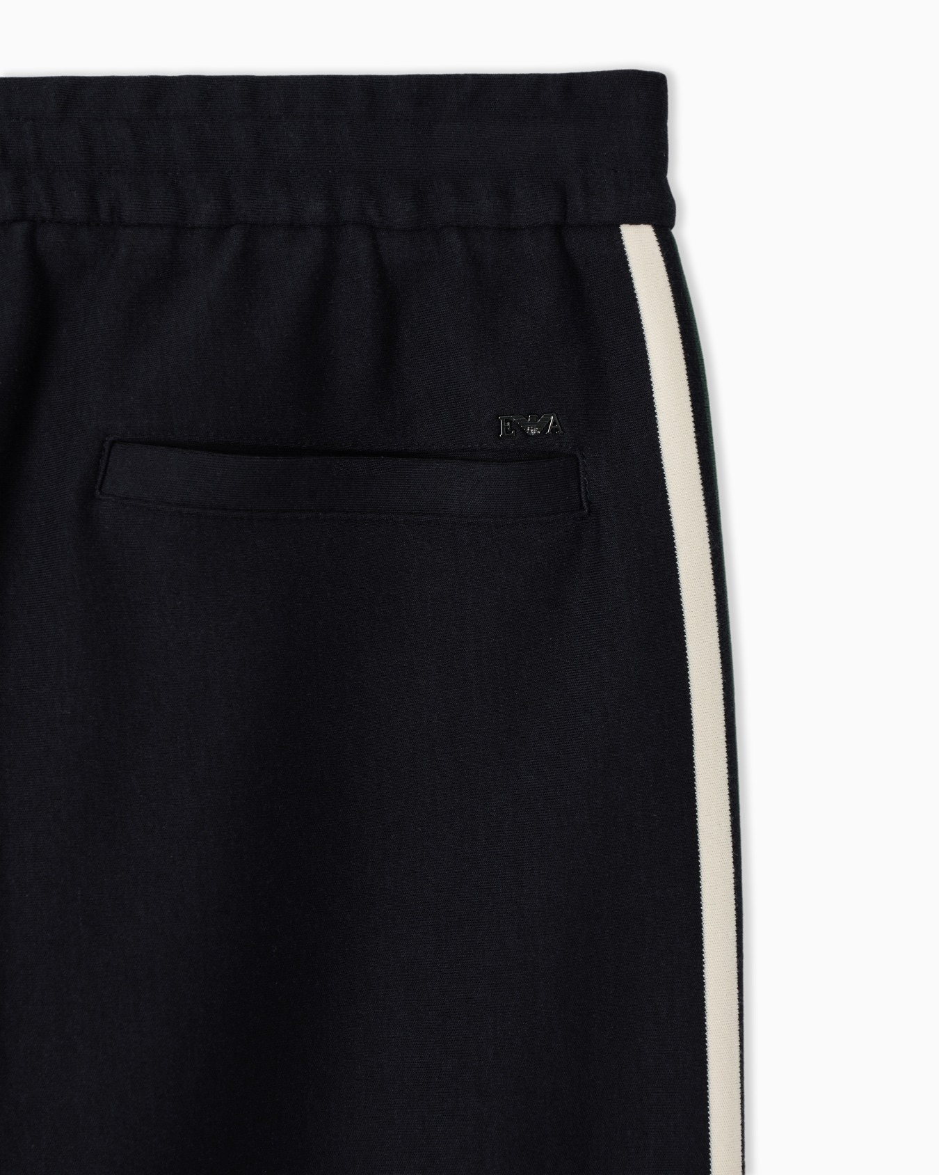 Pantalones de chándal en punto doble mezcla de lyocell con franjas Diapositiva 4