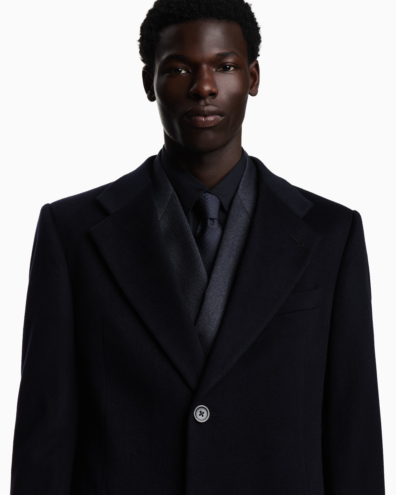 Einreihiger Mantel aus reinem, gekämmtem Kaschmir Folie 3