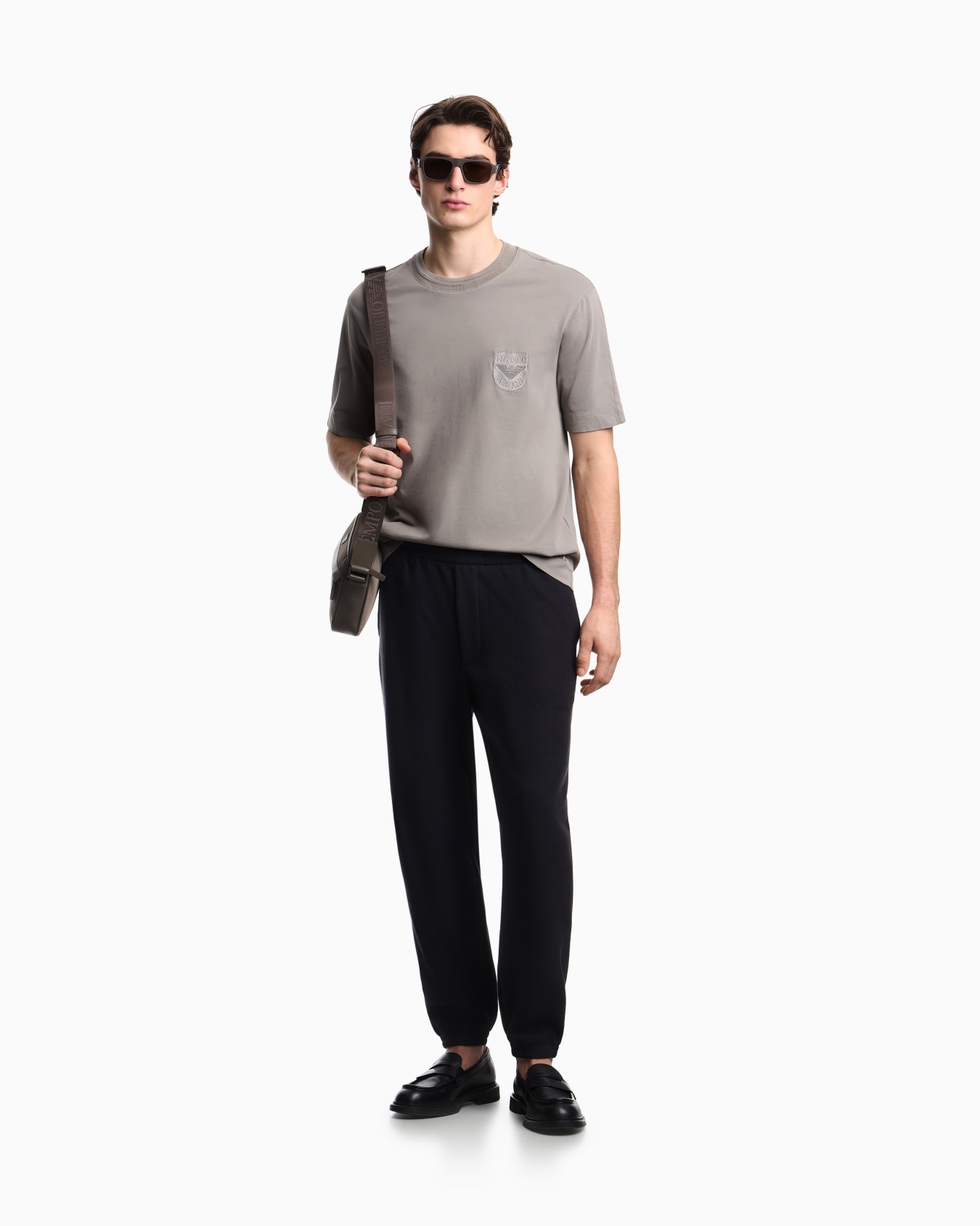 Heavy jersey T-shirt with shield embroidery Slide 2