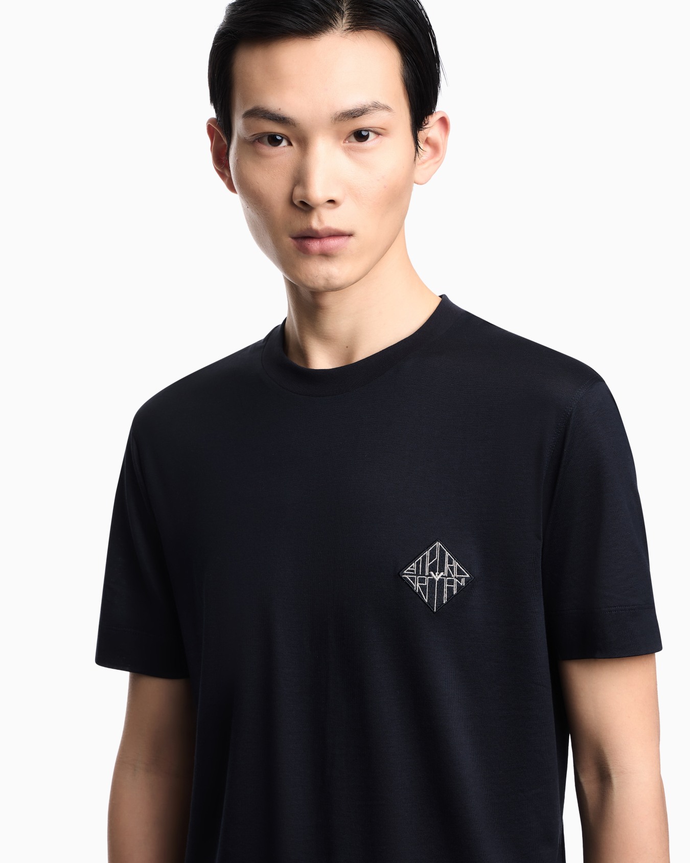 スリムフィットTシャツ リヨセル混紡ジャージー ロゴパッチ スライドする 4