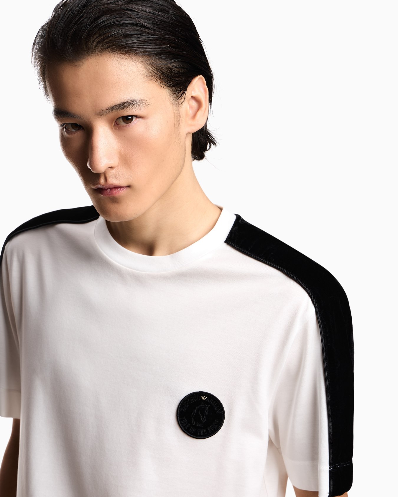 T-shirt in jersey misto lyocell con tape e patch Lunar New Year Slide 4