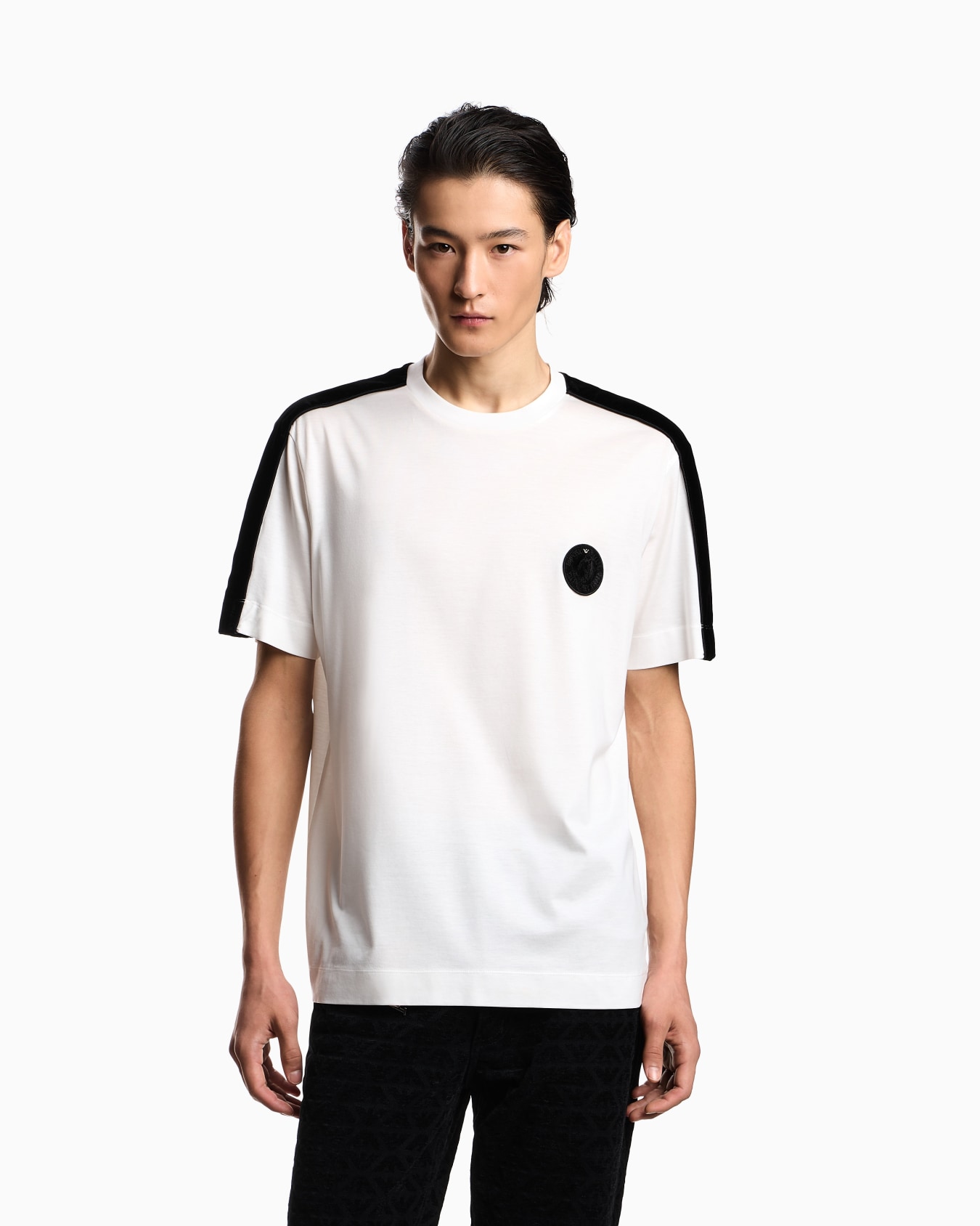 T-shirt in jersey misto lyocell con tape e patch Lunar New Year Slide 3