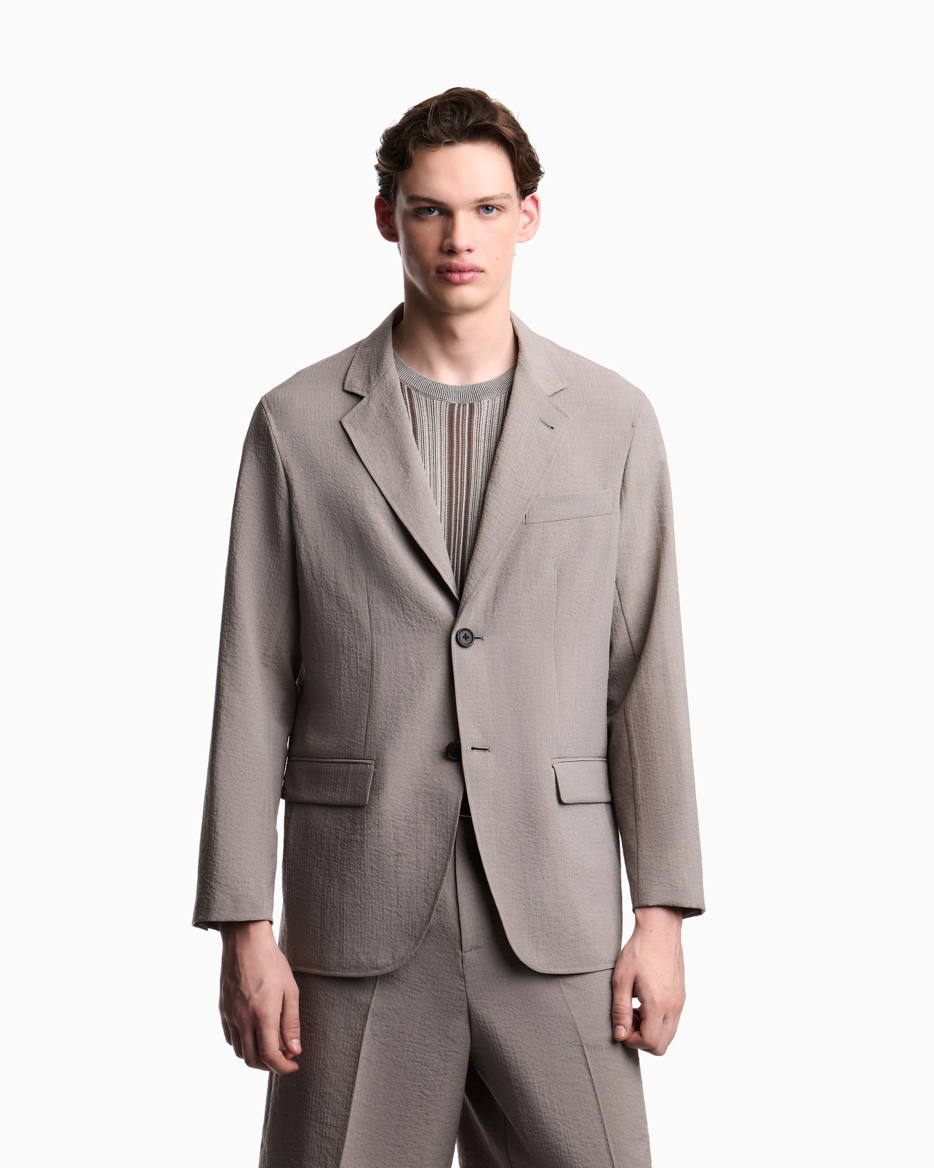 Single-breasted jacket in technical seersucker fabric Slide 2