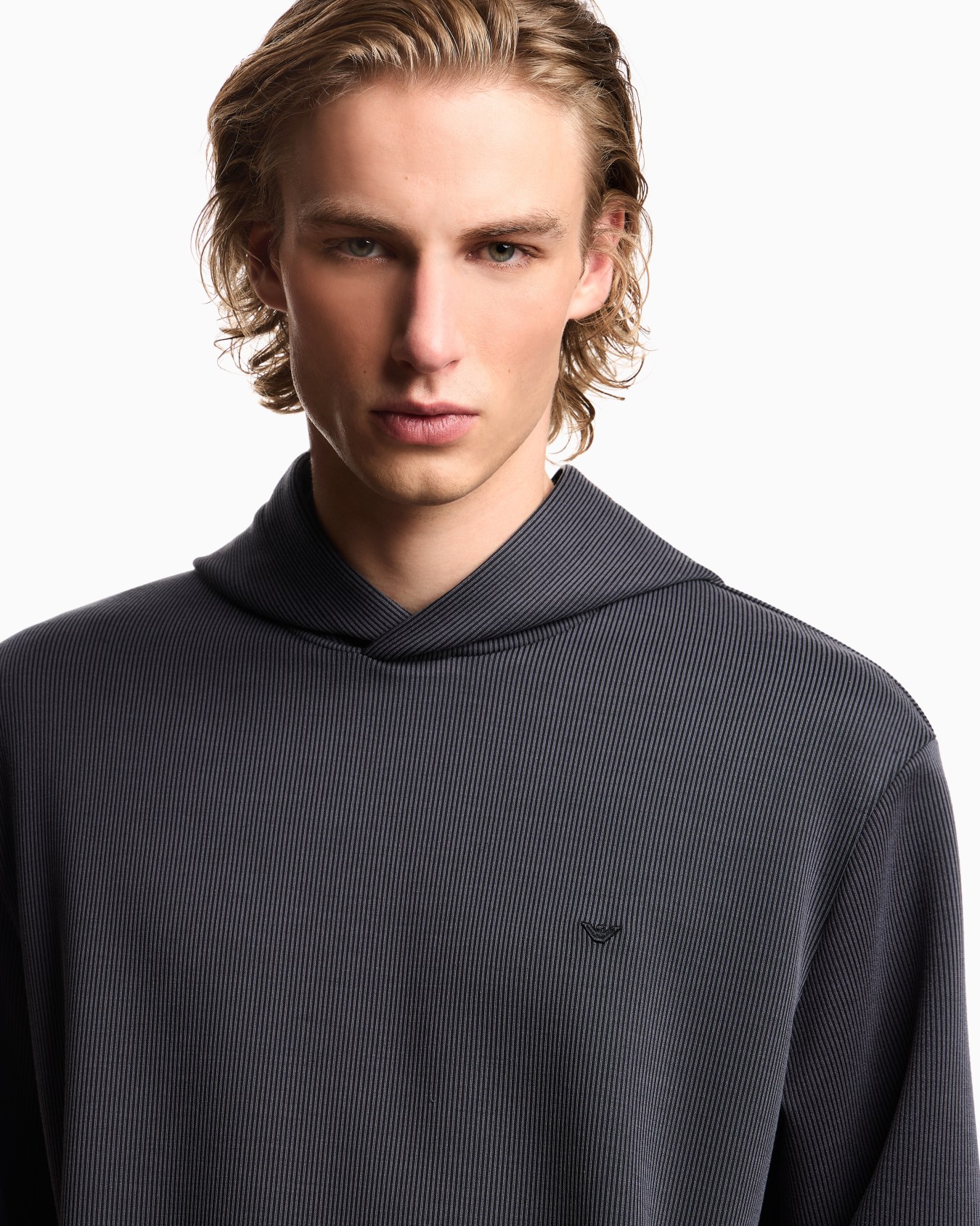 Vanisé-effect ribbed hooded sweatshirt Slide 3