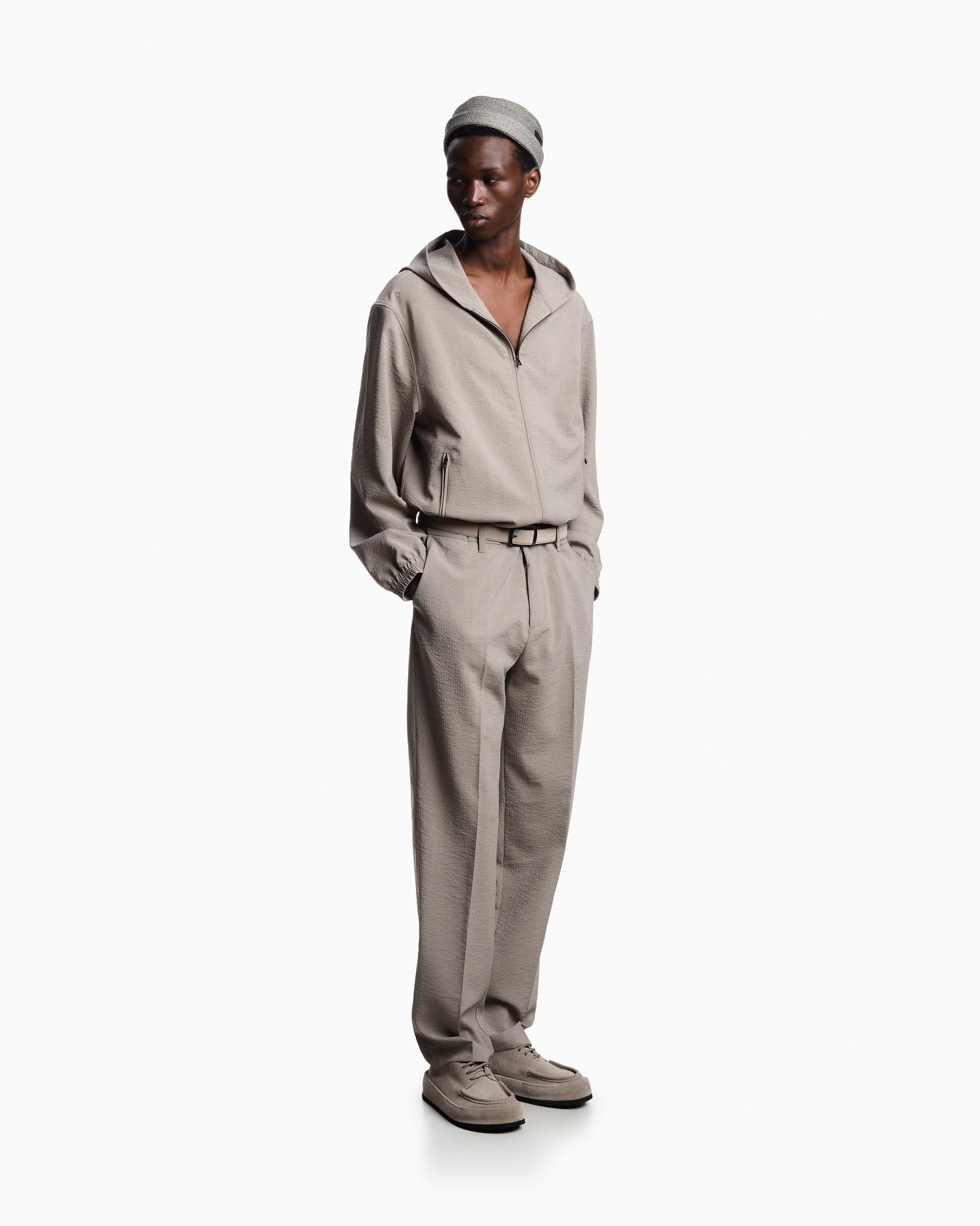Hooded blouson in technical seersucker fabric Slide 2