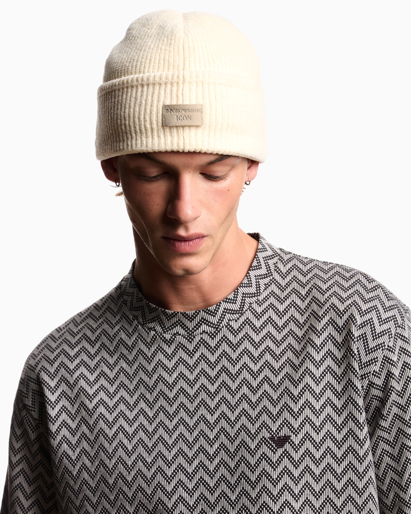 Regular Fit T-Shirts Slide 4