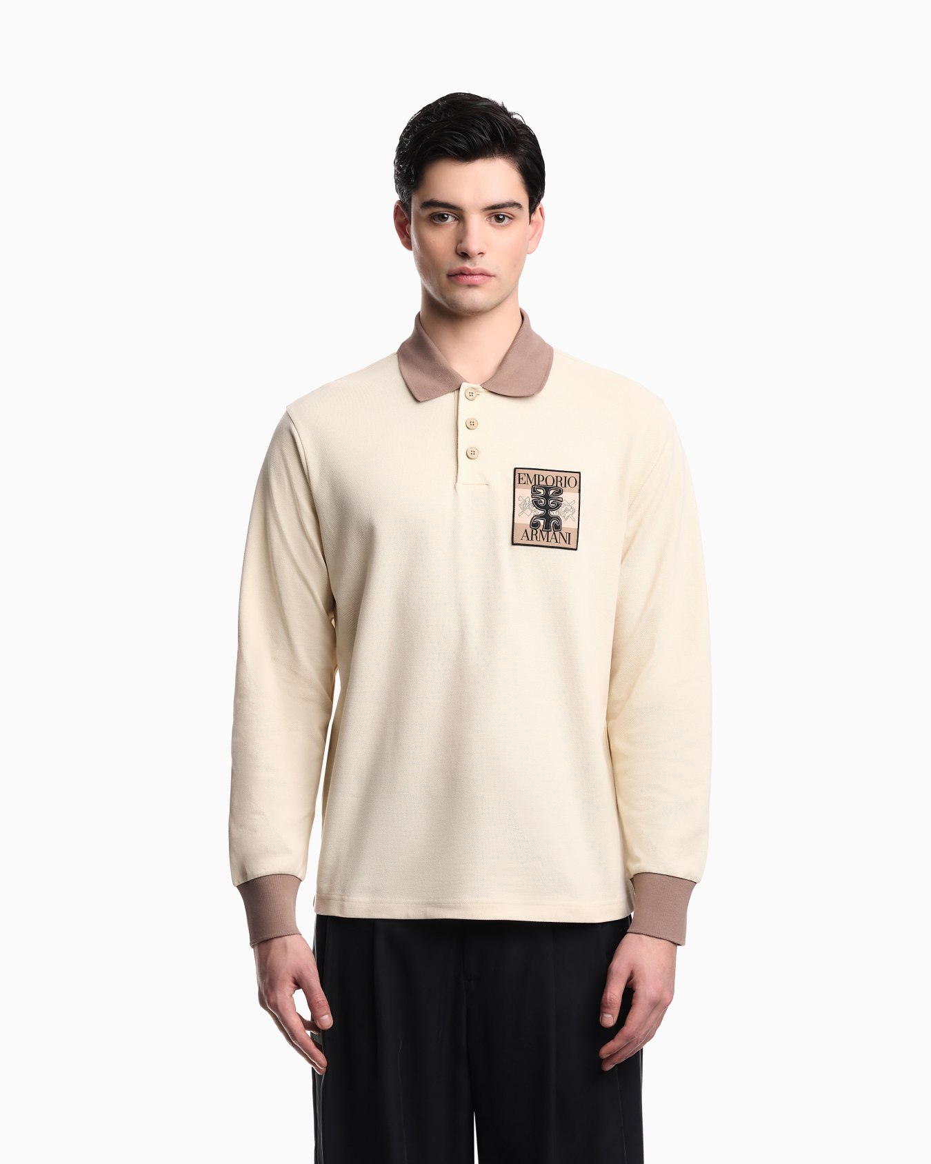 Piqué polo shirt with patch and tribal print Slide 3