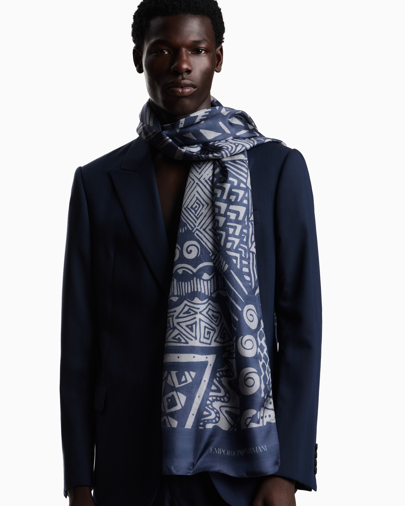 Pure silk stole with a tribal print Slide 2