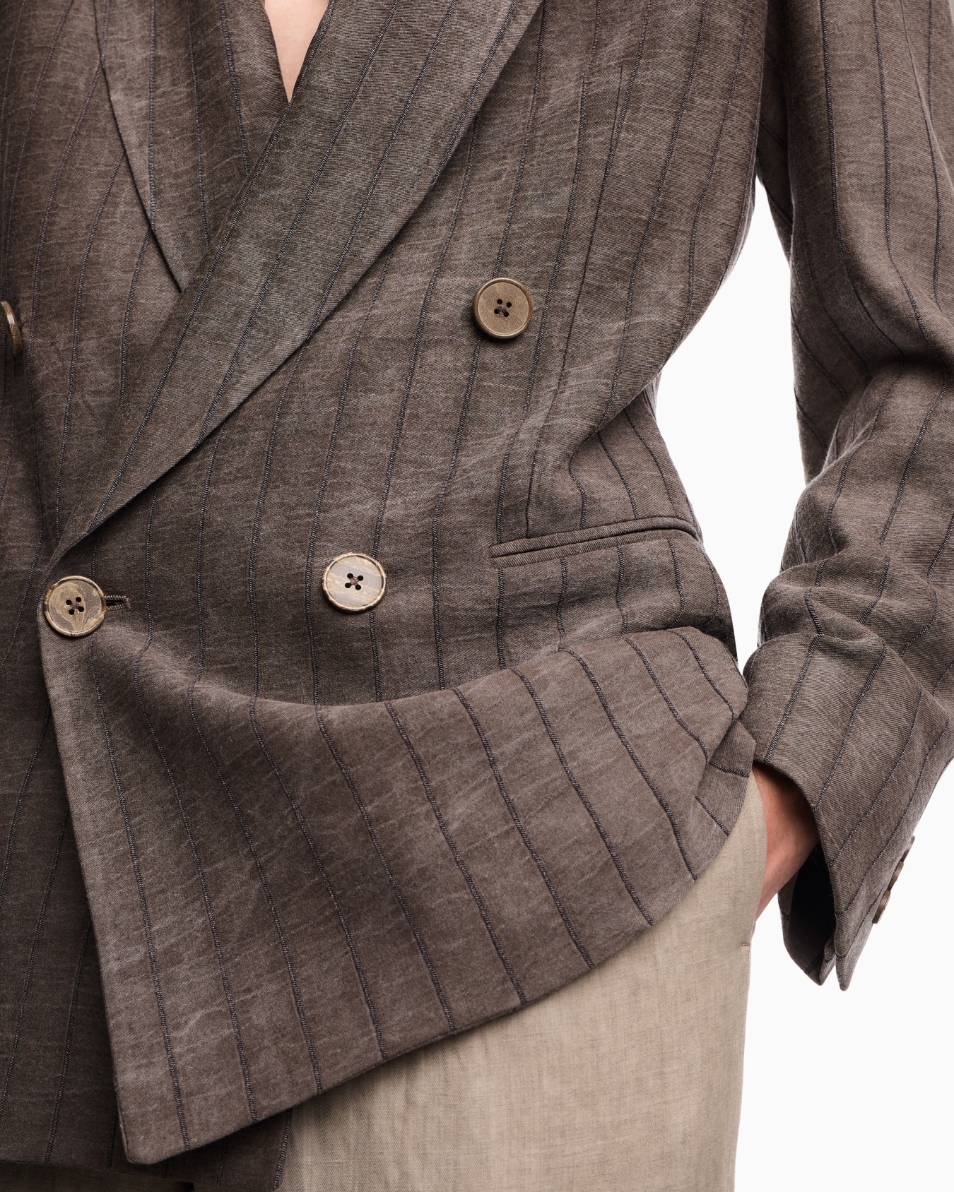 Double-breasted jacket in cold-dyed canneté fabric Slide 4
