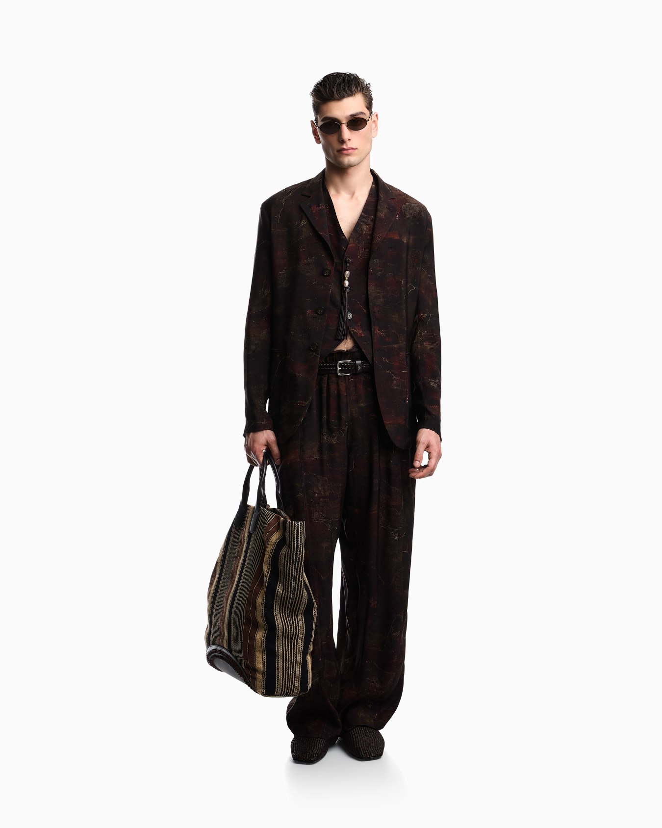 Single-breasted jacket in cupro twill with all-over print Slide 1