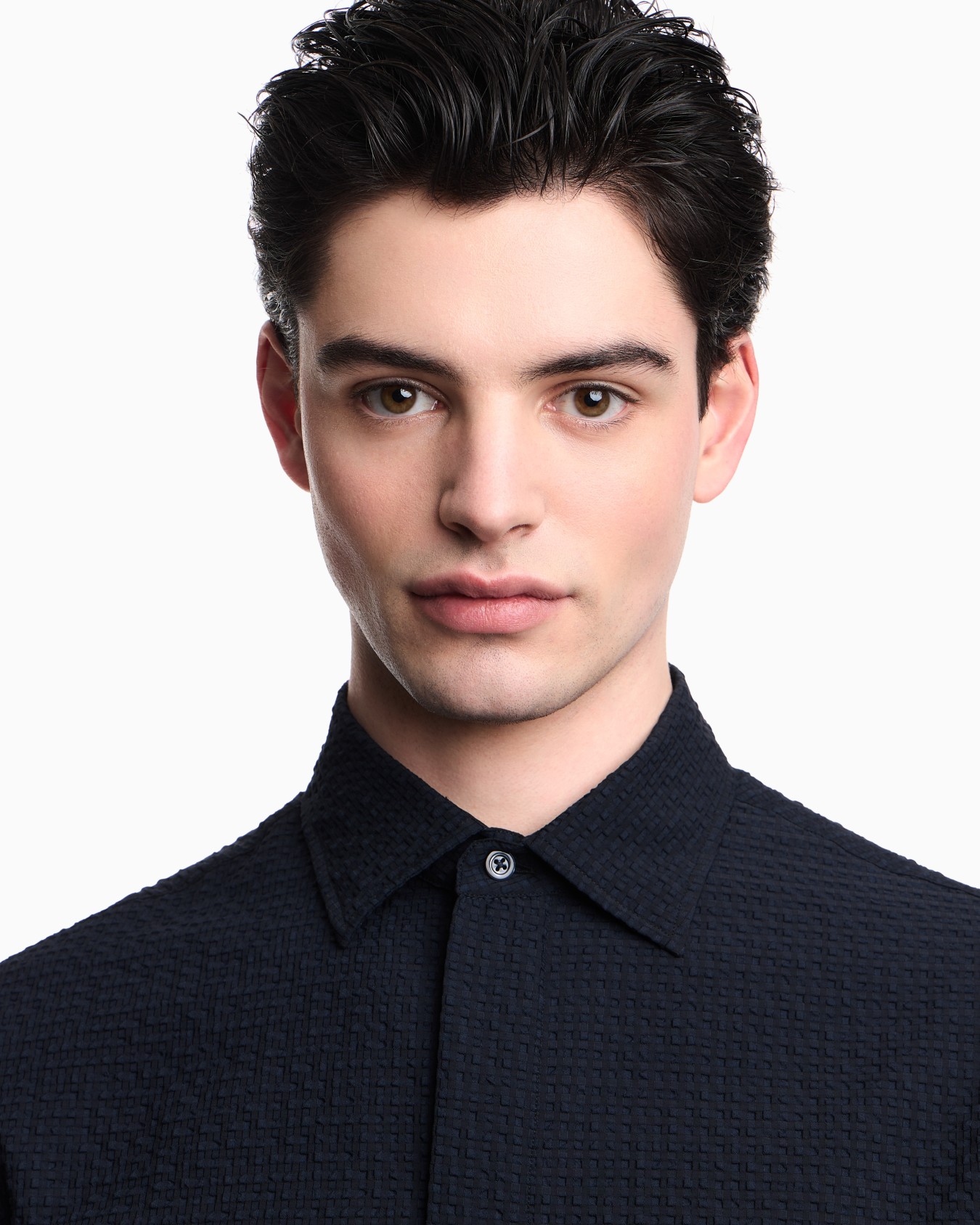 Icon short-sleeved technical seersucker shirt Slide 4