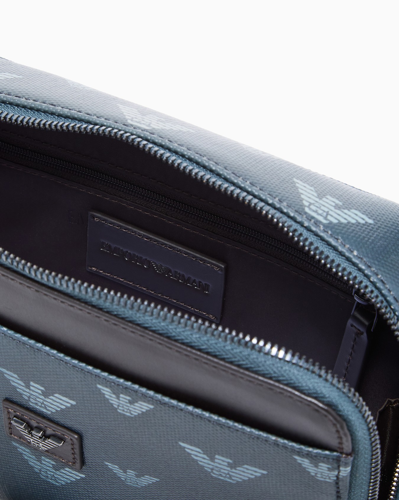 Minitasche aus beschichtetem Canvas mit Allover-Adlerprint Folie 3