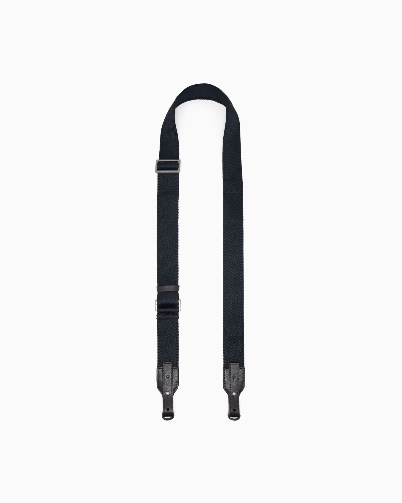 Crossbody camera bag in textured leather with a zip closure Slide 4