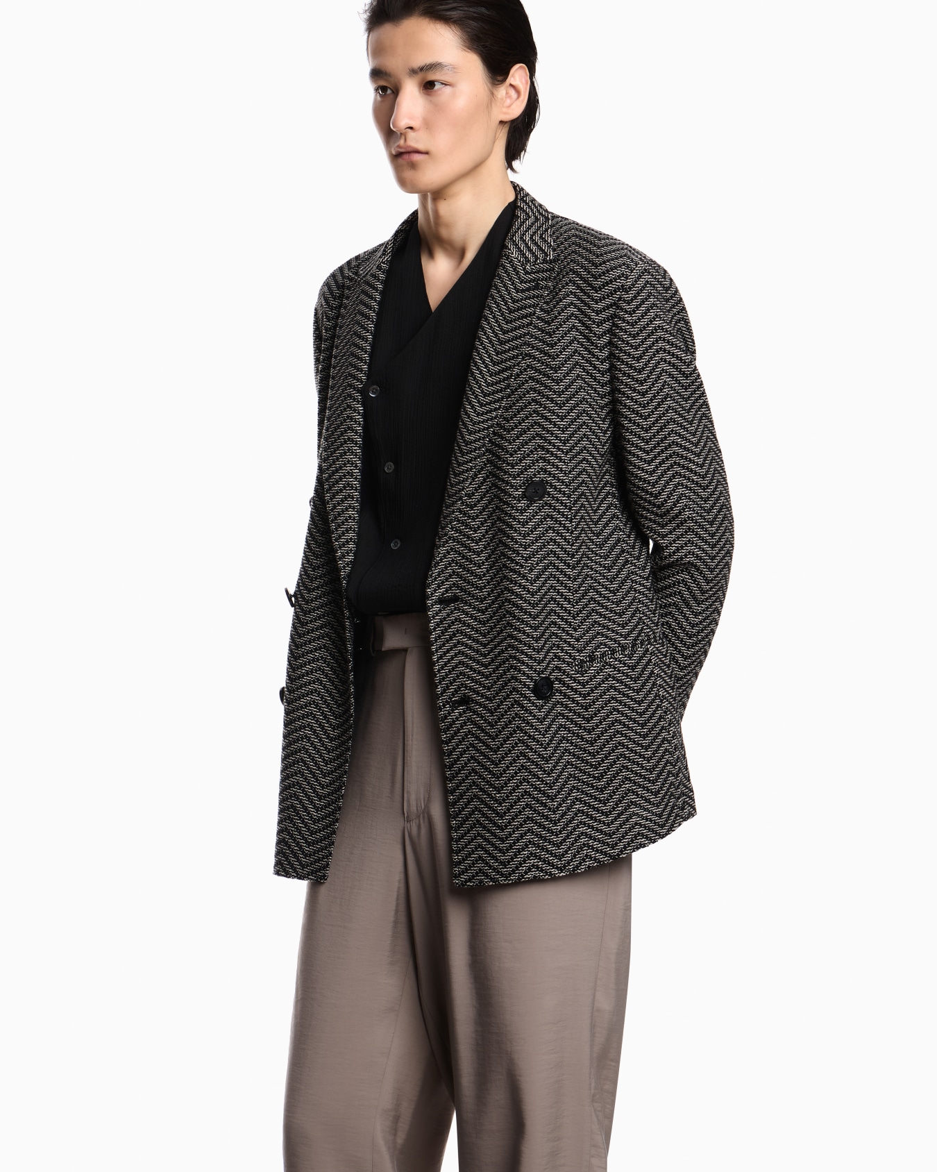 Shirt with off-centre closure in crêpe fabric Slide 3