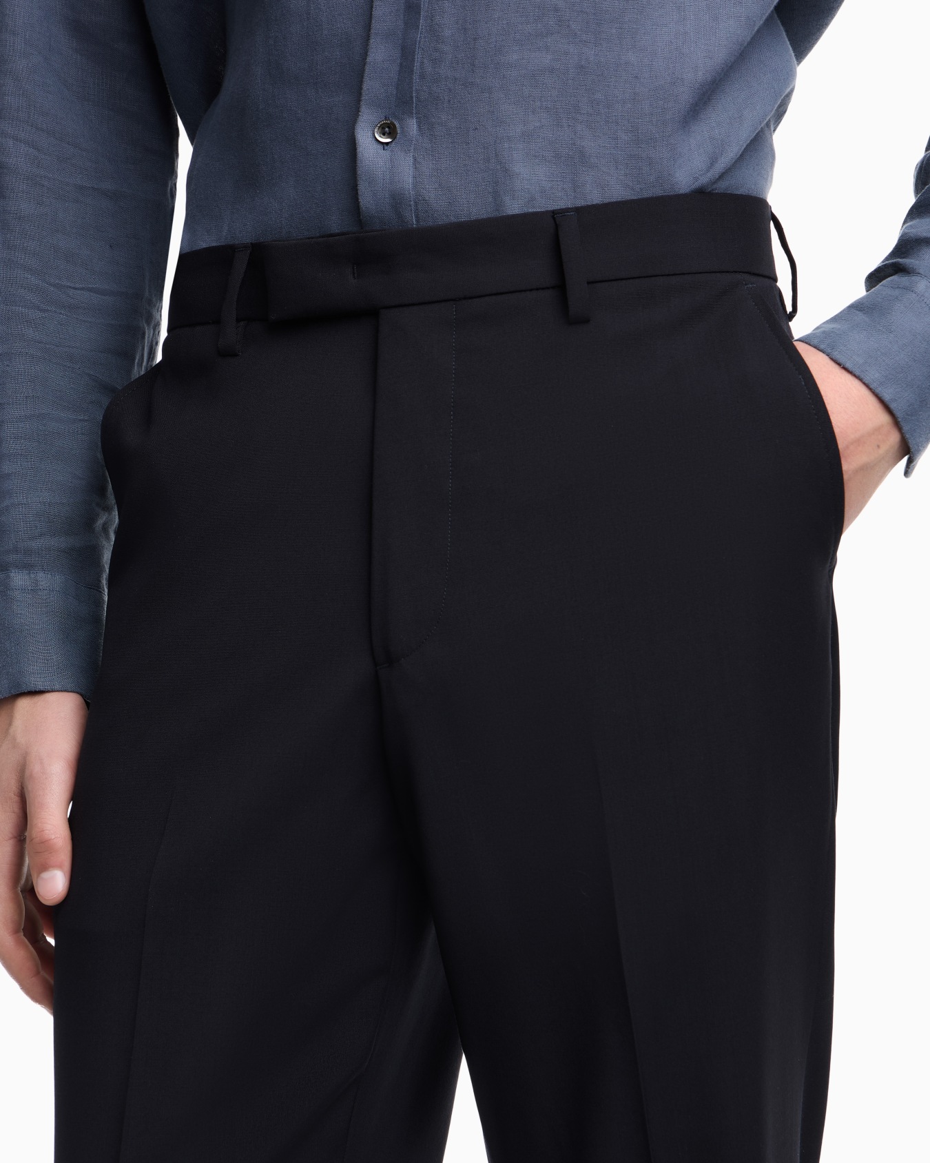 Trousers in natural stretch tropical light wool Slide 4