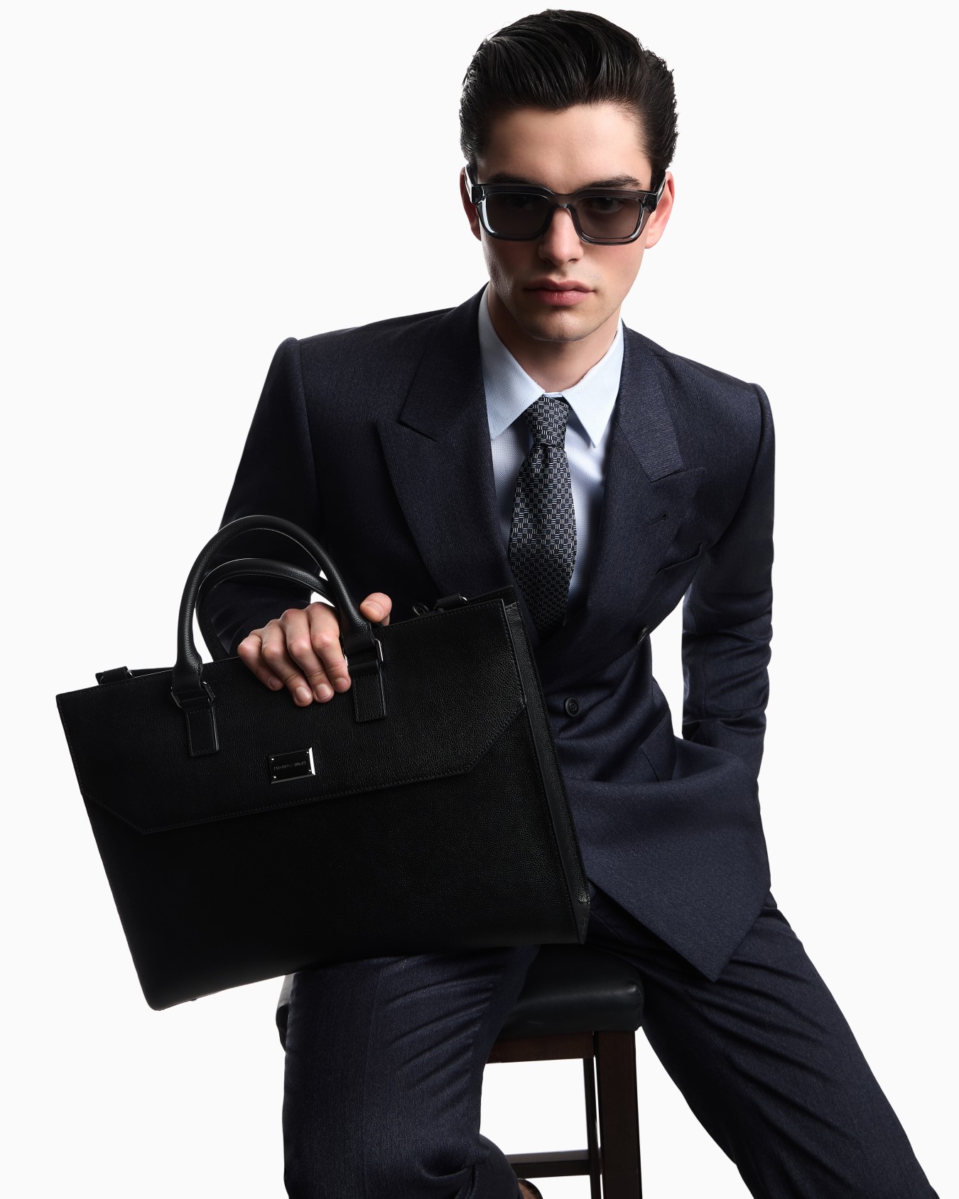 Business bag in tumbled leather Slide 5