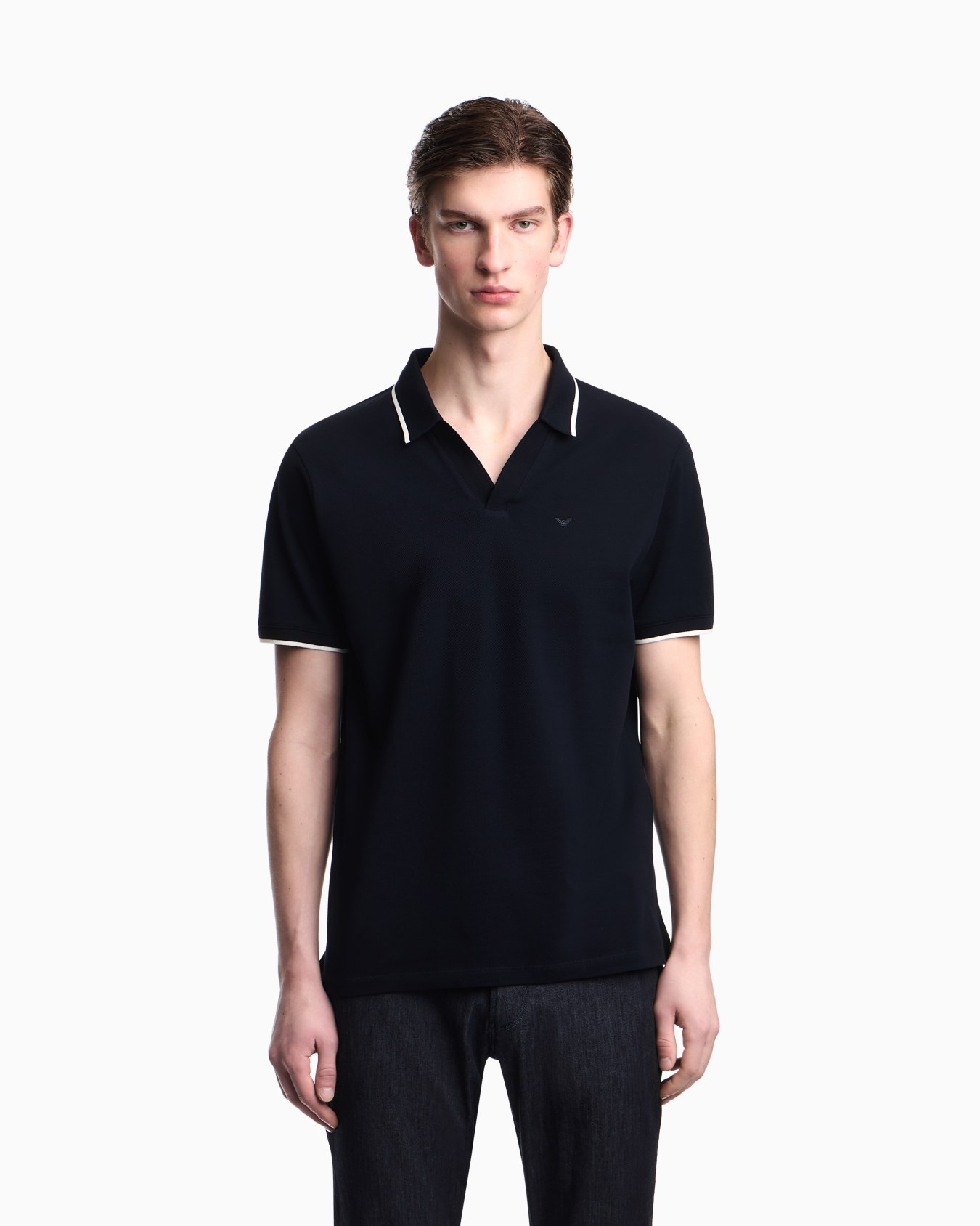V-neck piqué polo shirt Slide 4