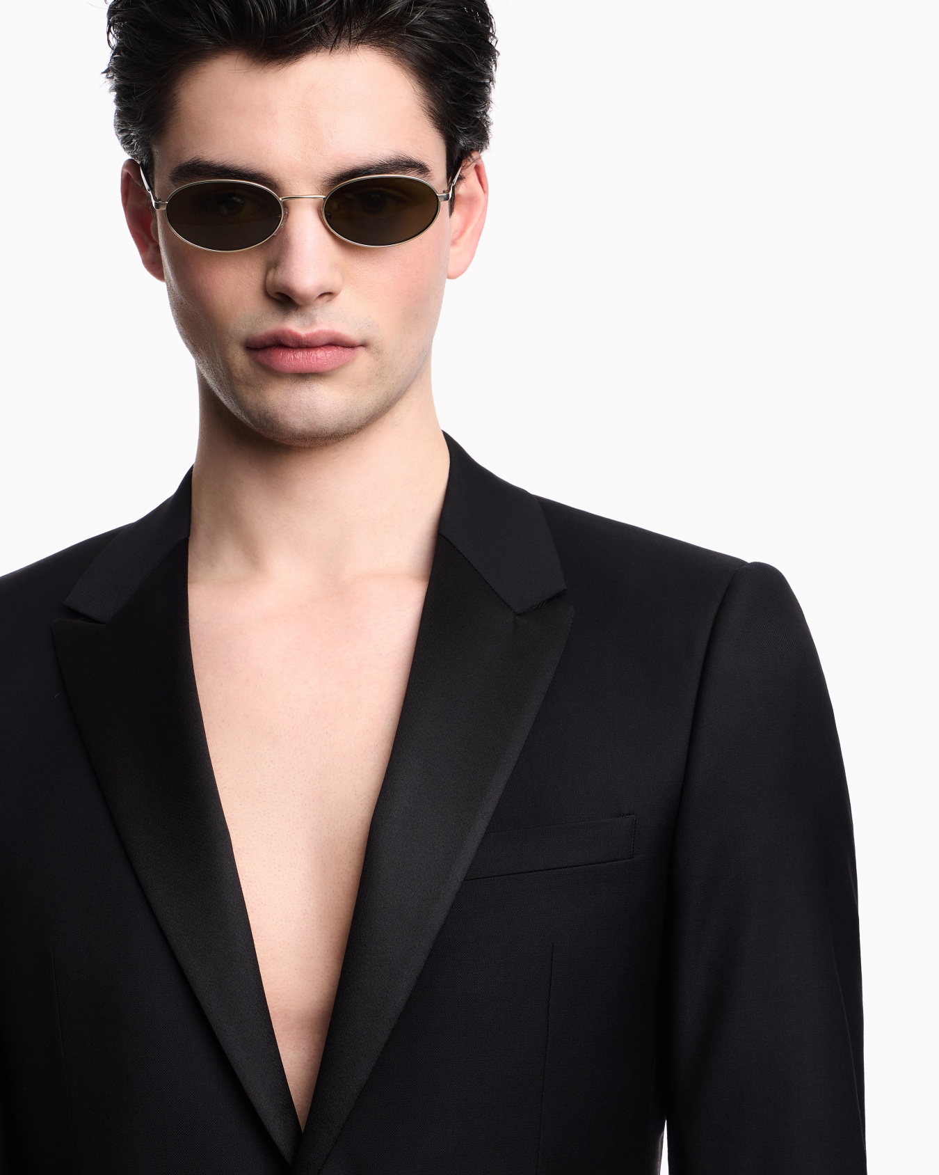 Peak lapel jacket in plain worsted wool Slide 4