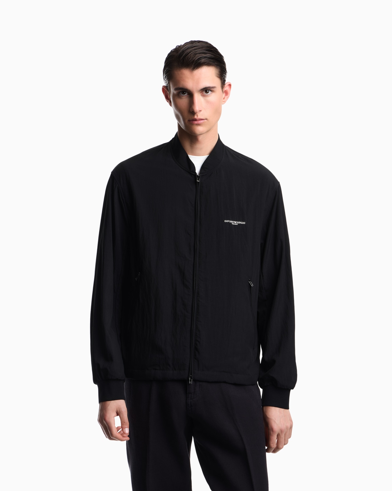 Blouson en nylon avec petit logo brodé Diapositive 2