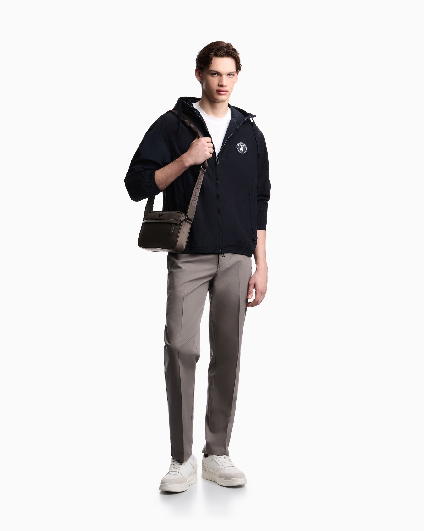 フード付きブルゾン クリンクルナイロン フレンチブルドッグパッチ スライドする 1