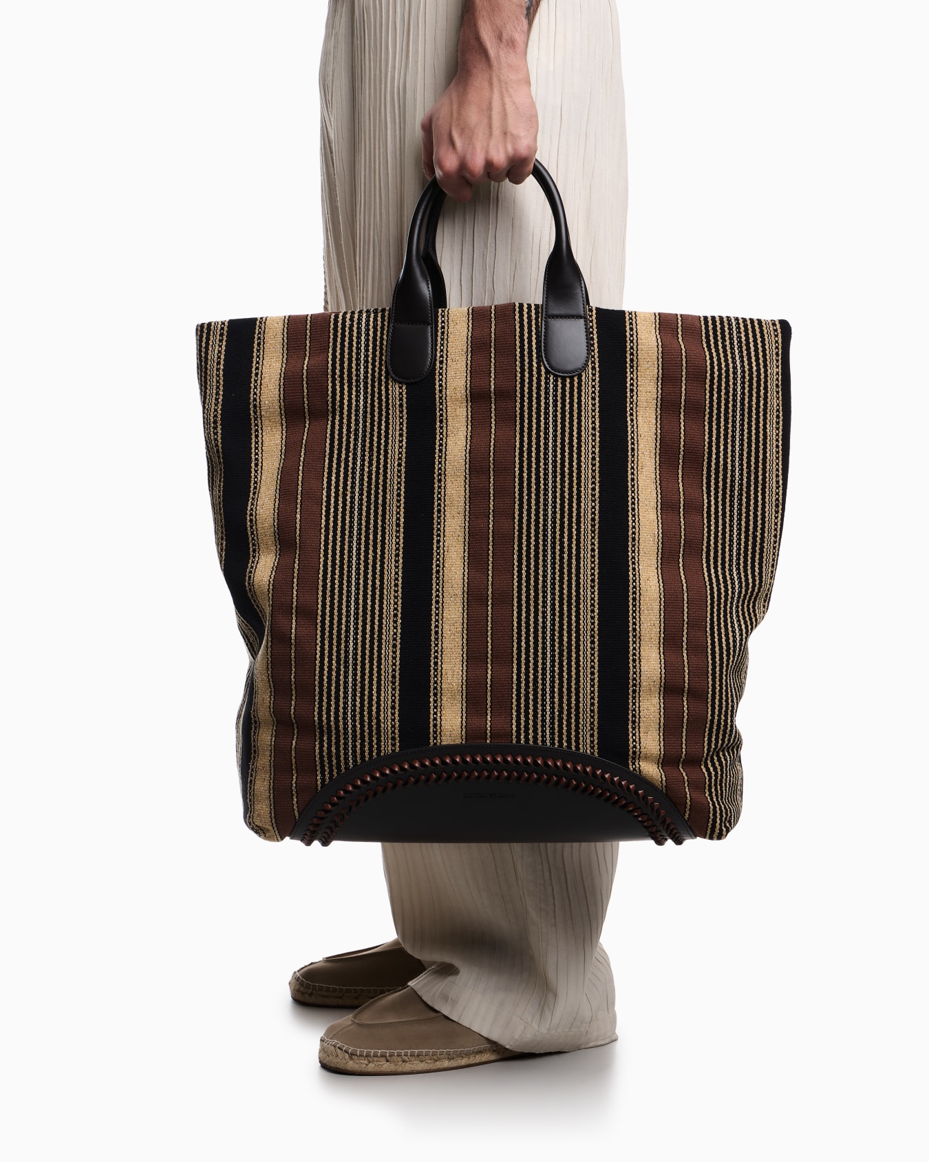 Shopper bag in vertical striped fabric Slide 6
