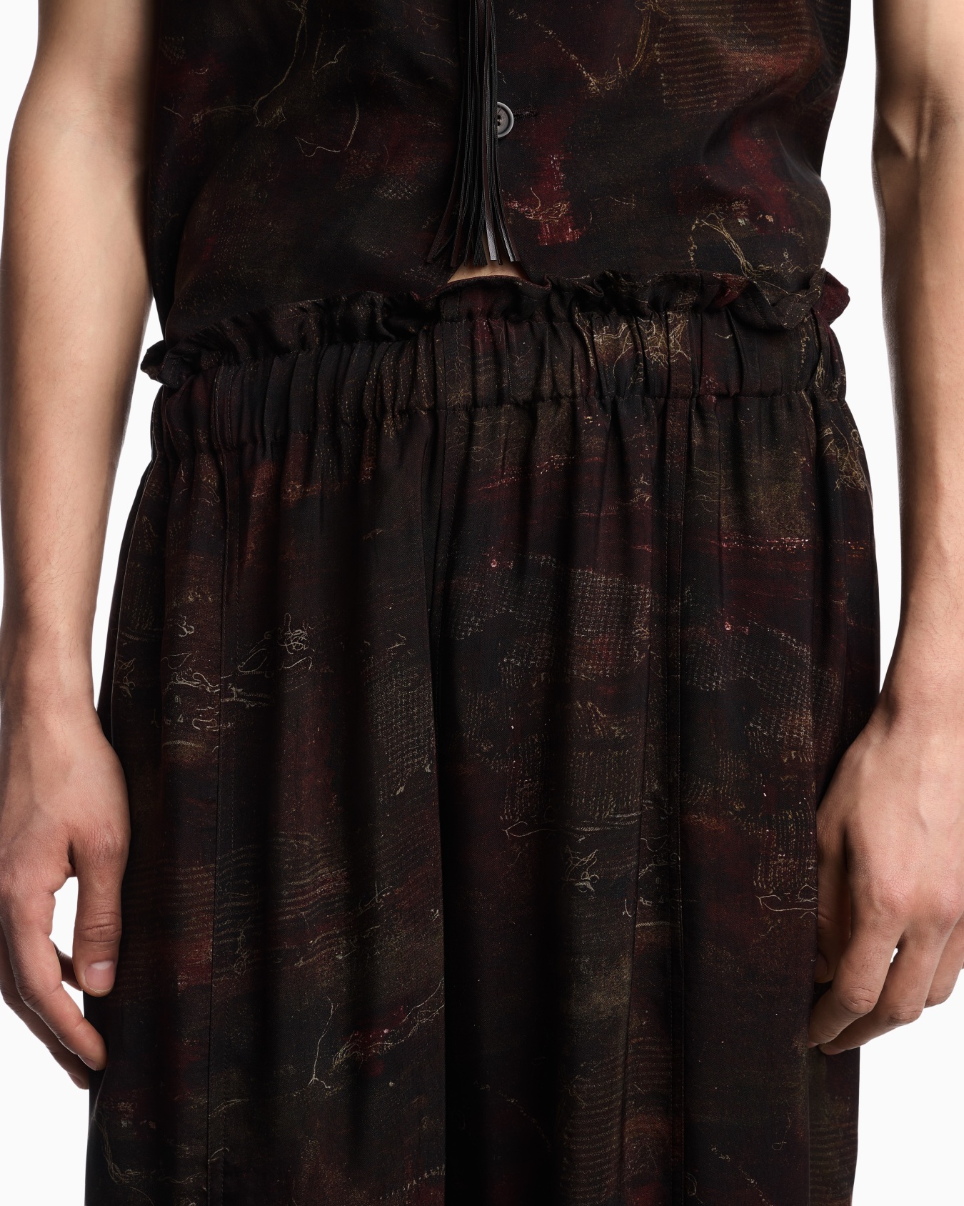 Pantaloni in twill di cupro stampa all over Slide 6