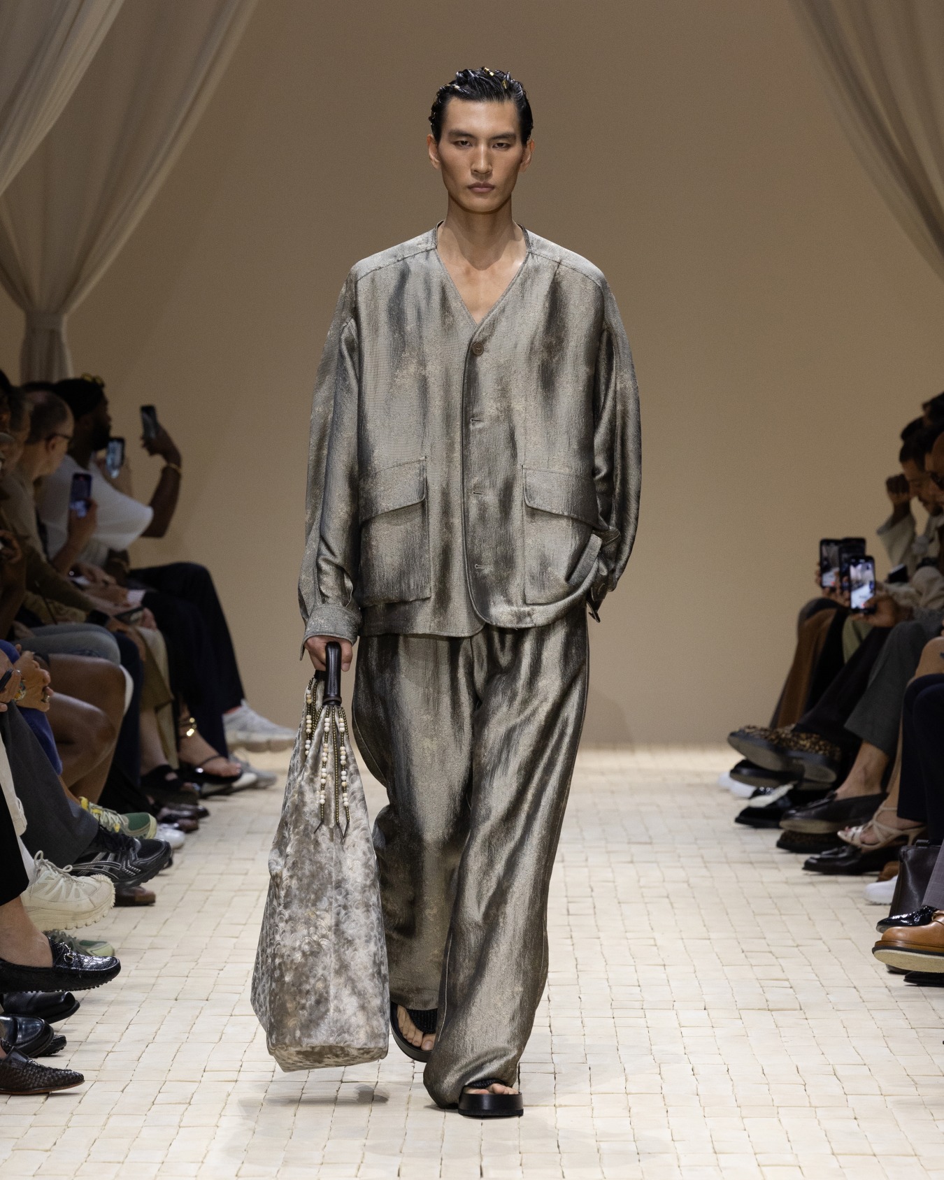 Shirt jacket in fluid jacquard fabric Slide 1